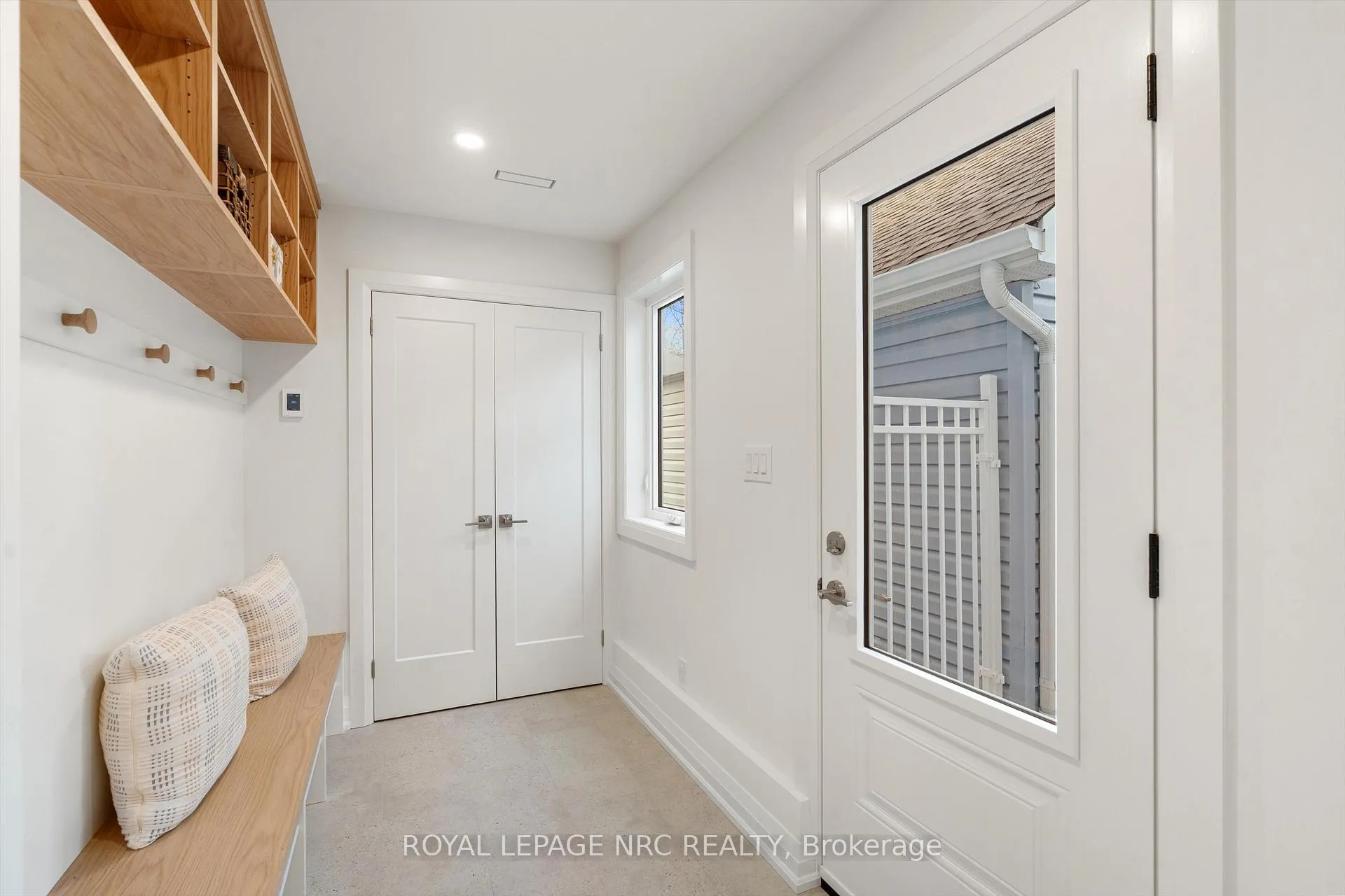 Photo 24 of 118 Glenwood Avenue, St. Catharines, Old Glenridge — HOMEH