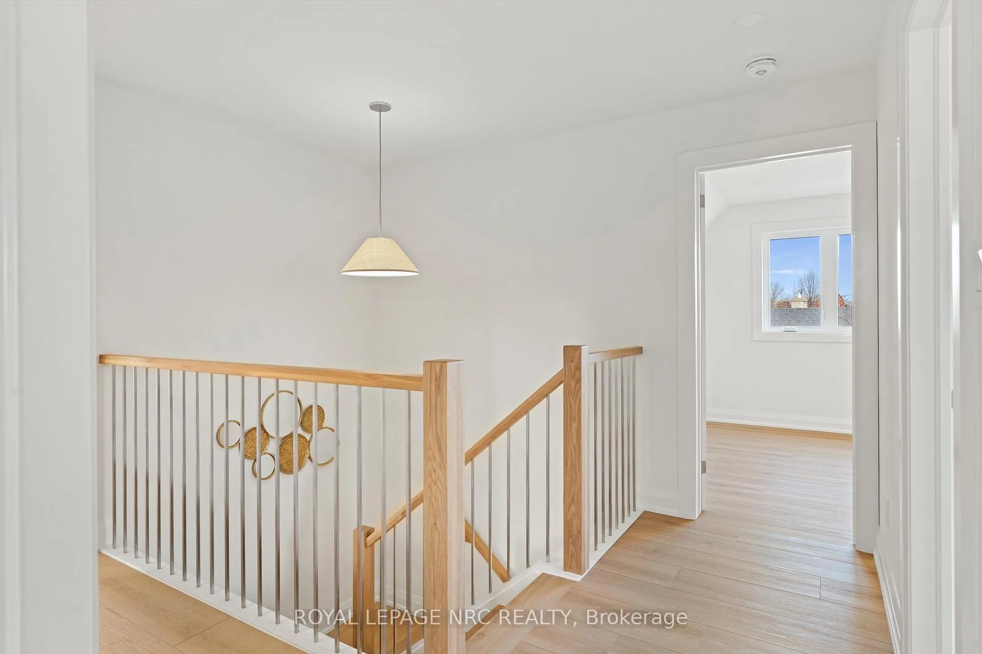 Photo 25 of 118 Glenwood Avenue, St. Catharines, Old Glenridge — HOMEH