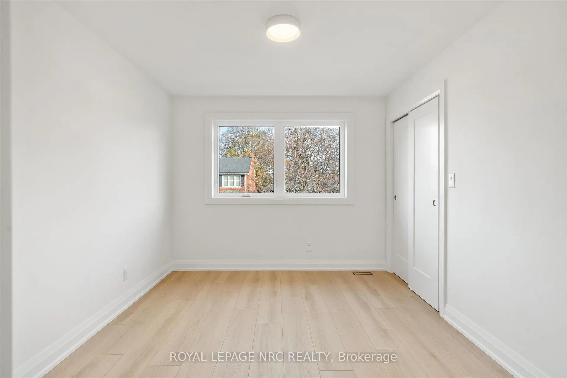 Photo 27 of 118 Glenwood Avenue, St. Catharines, Old Glenridge — HOMEH