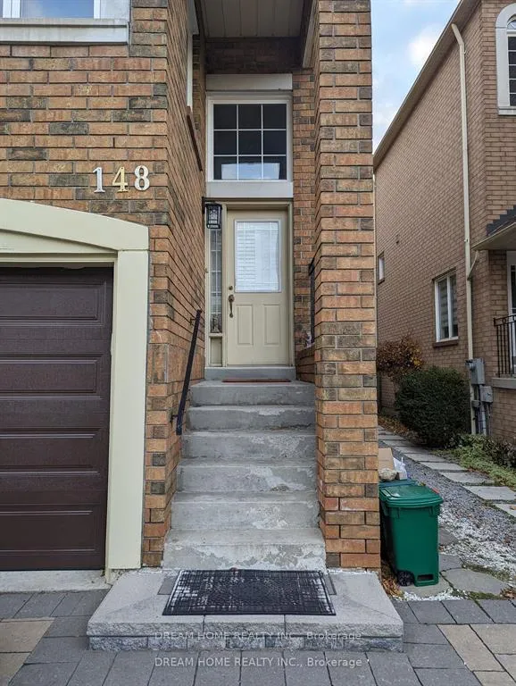Photo 2 of Unit Bsmt, 148 Leitchcroft Crescent, Markham, Commerce Valley — HOMEH