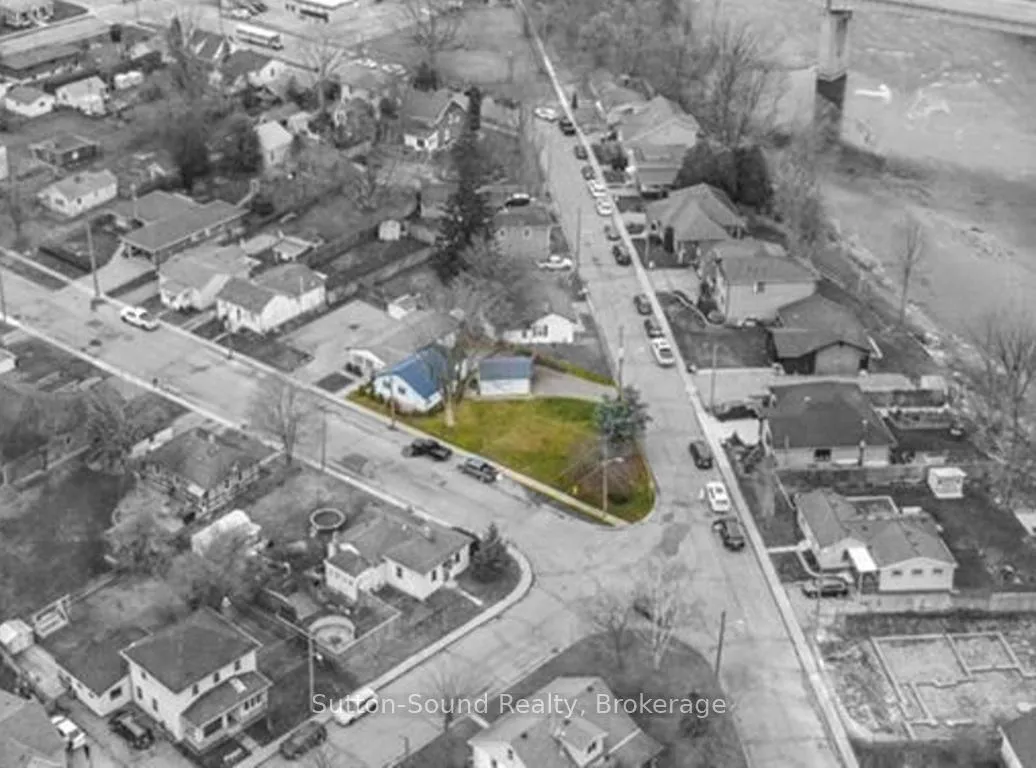 Photo 1 of Unit B, 19 Creeden Street, Brant, Paris — HOMEH