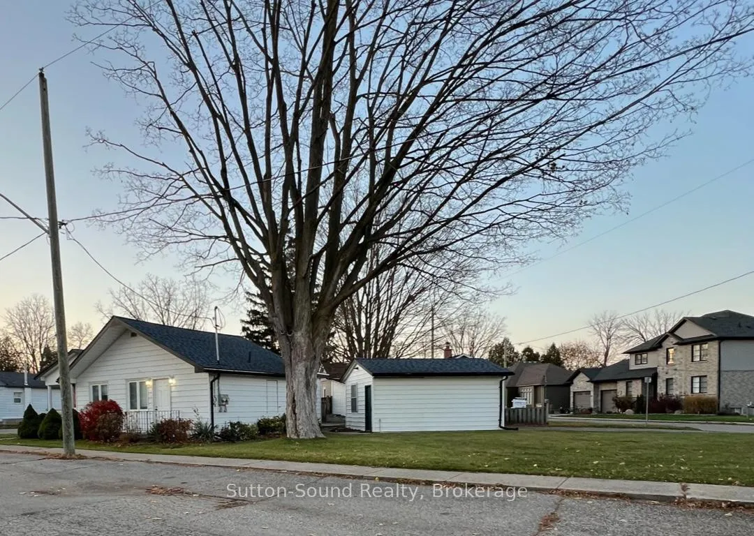 Photo 3 of Unit B, 19 Creeden Street, Brant, Paris — HOMEH