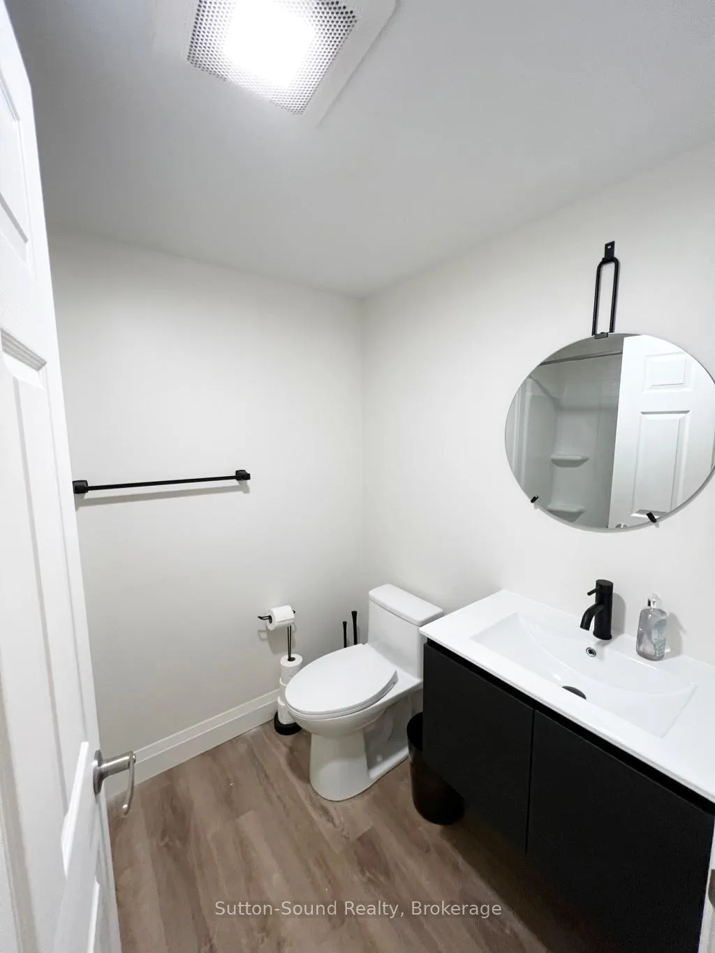 Photo 8 of Unit B, 19 Creeden Street, Brant, Paris — HOMEH