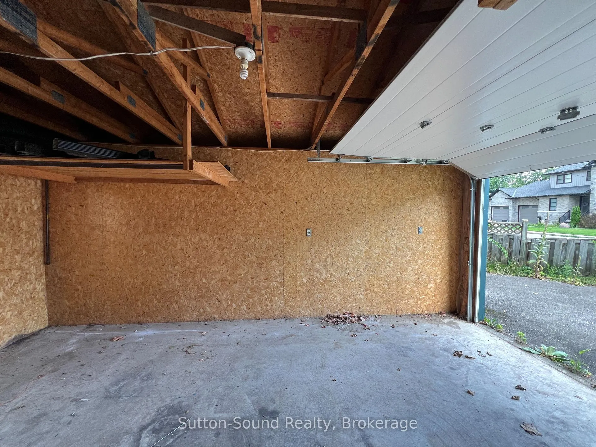 Photo 18 of Unit B, 19 Creeden Street, Brant, Paris — HOMEH