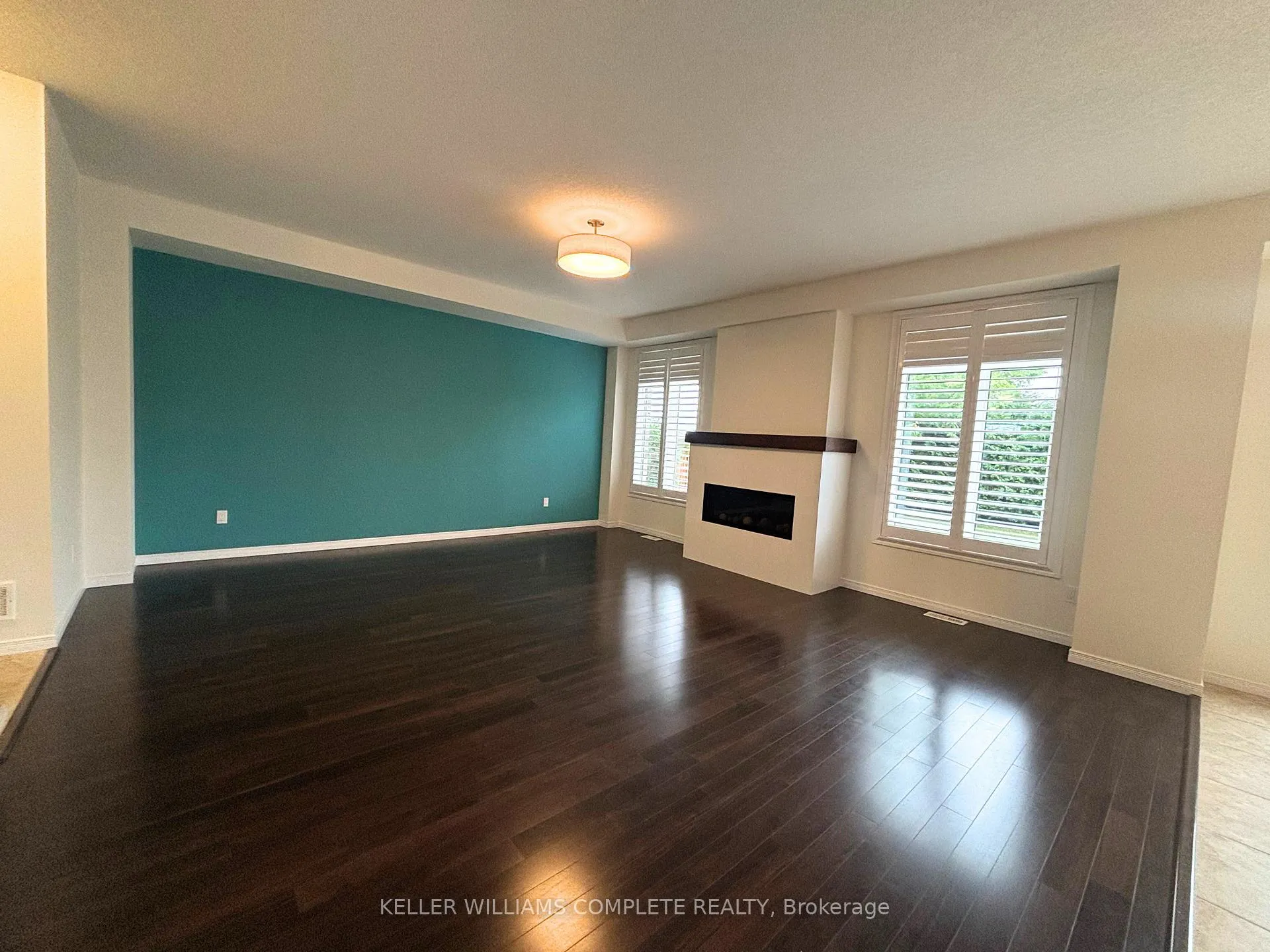 Photo 9 of 23 Irongate Drive, Brant, Paris — HOMEH