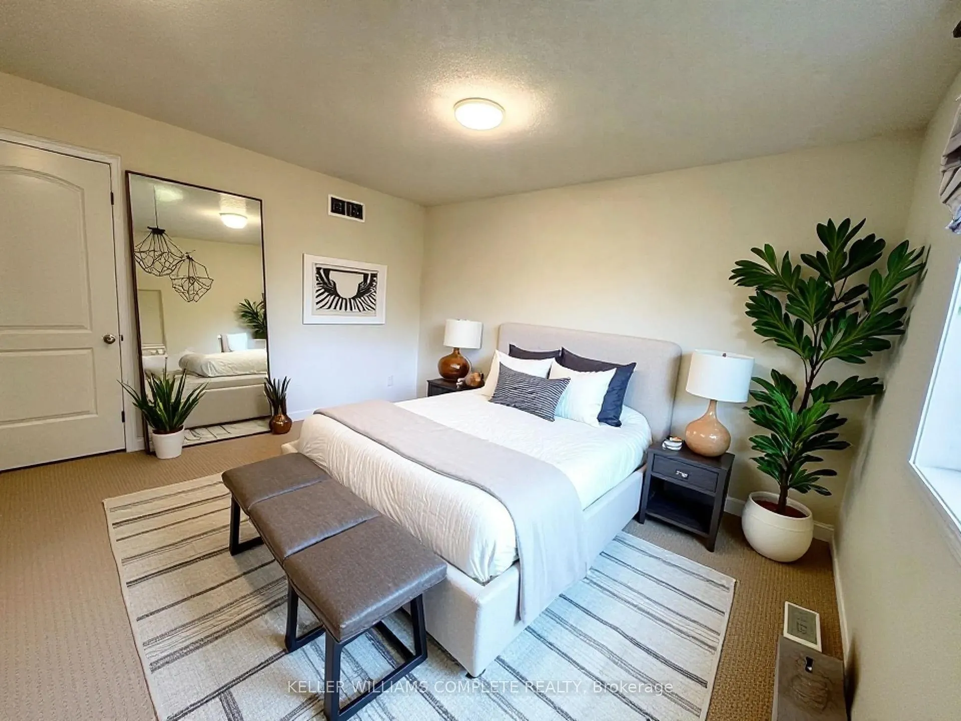 Photo 16 of 23 Irongate Drive, Brant, Paris — HOMEH