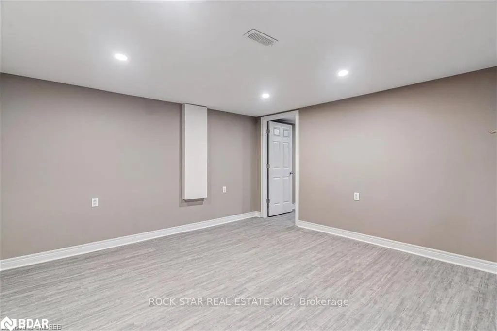 Photo 5 of Unit Lower, 10 Westdale Drive, St. Catharines, Western Hill — HOMEH