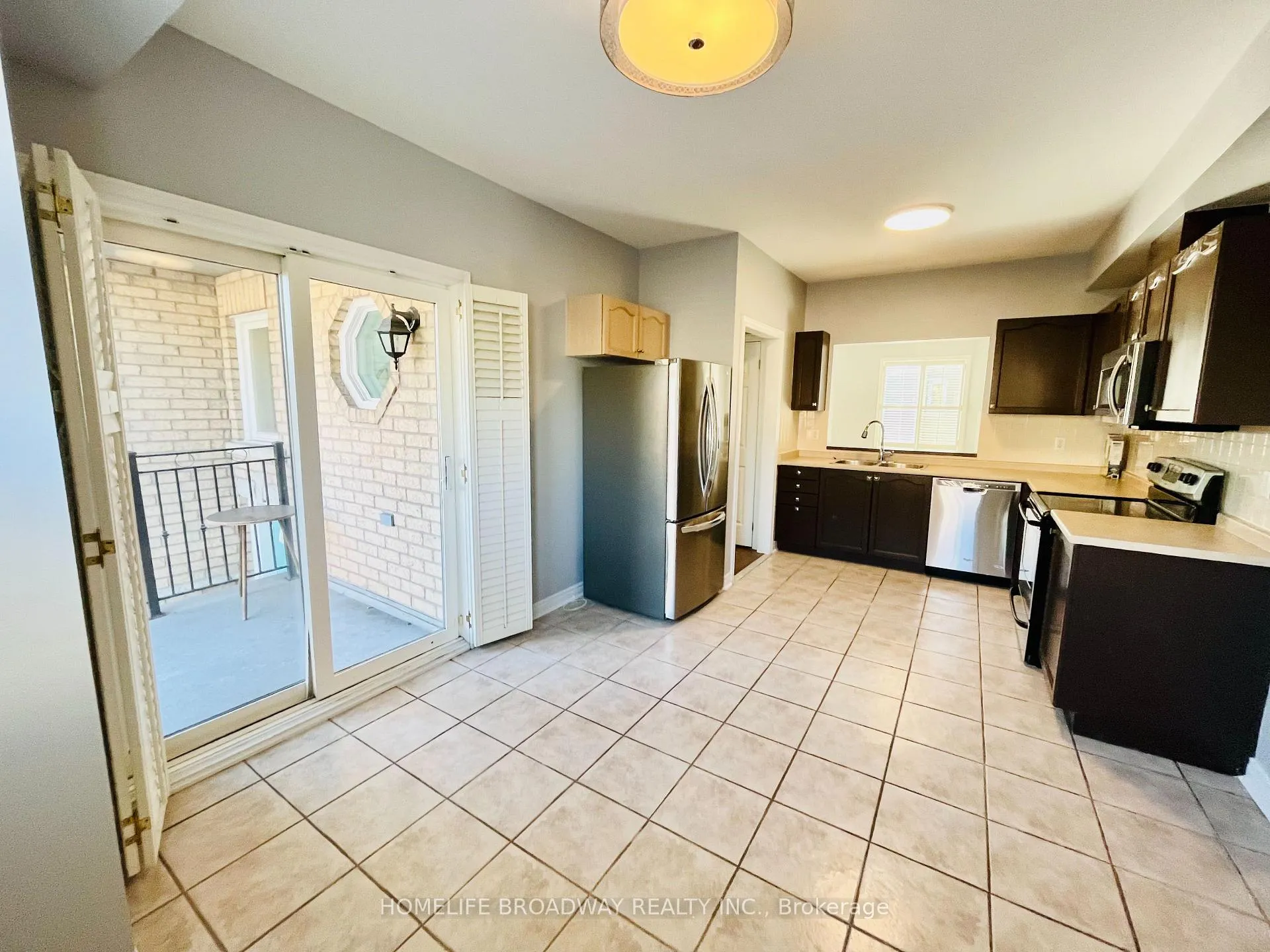 Photo 5 of 179 Leitchcroft Crescent, Markham, Commerce Valley — HOMEH