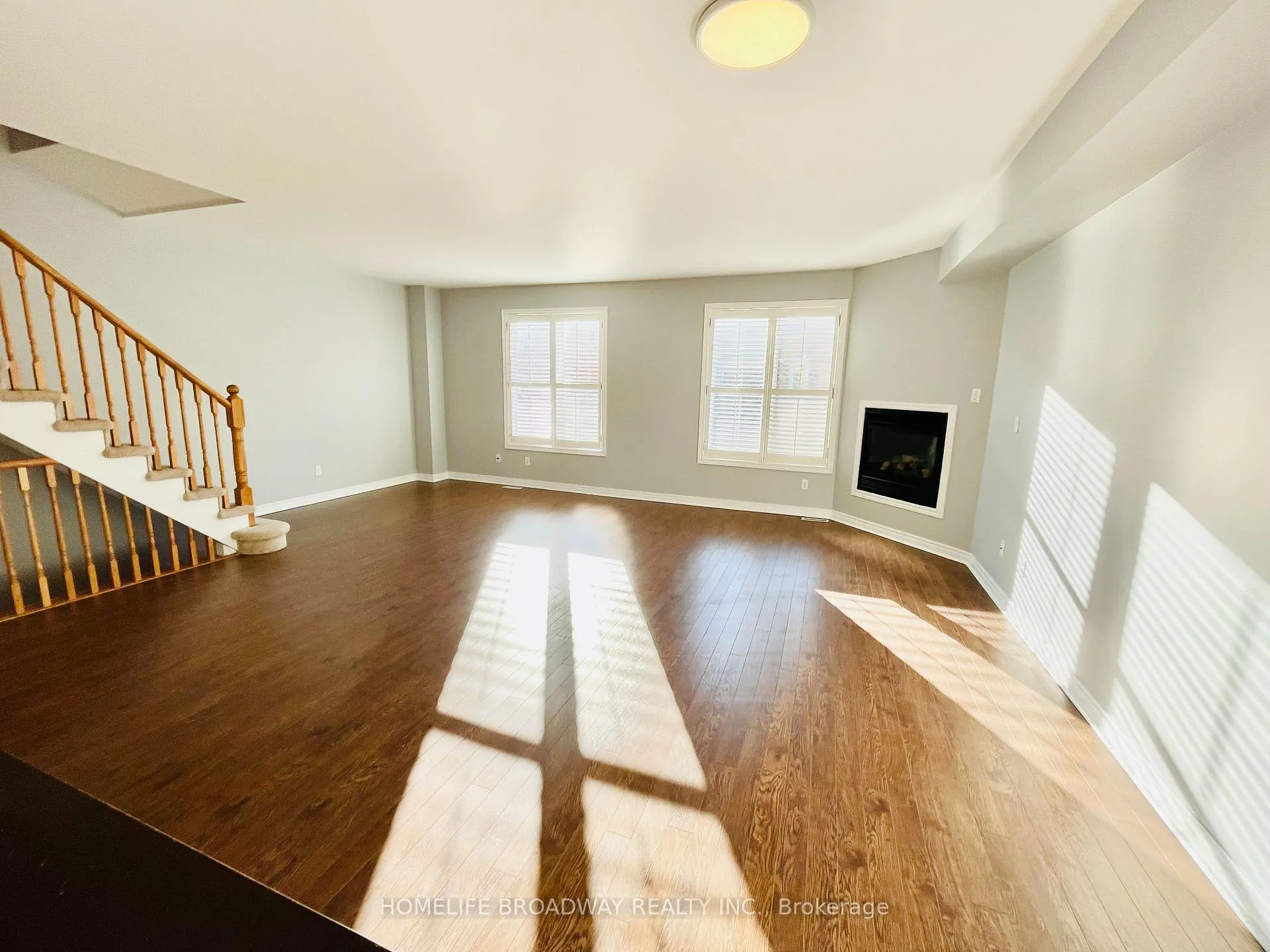 Photo 6 of 179 Leitchcroft Crescent, Markham, Commerce Valley — HOMEH