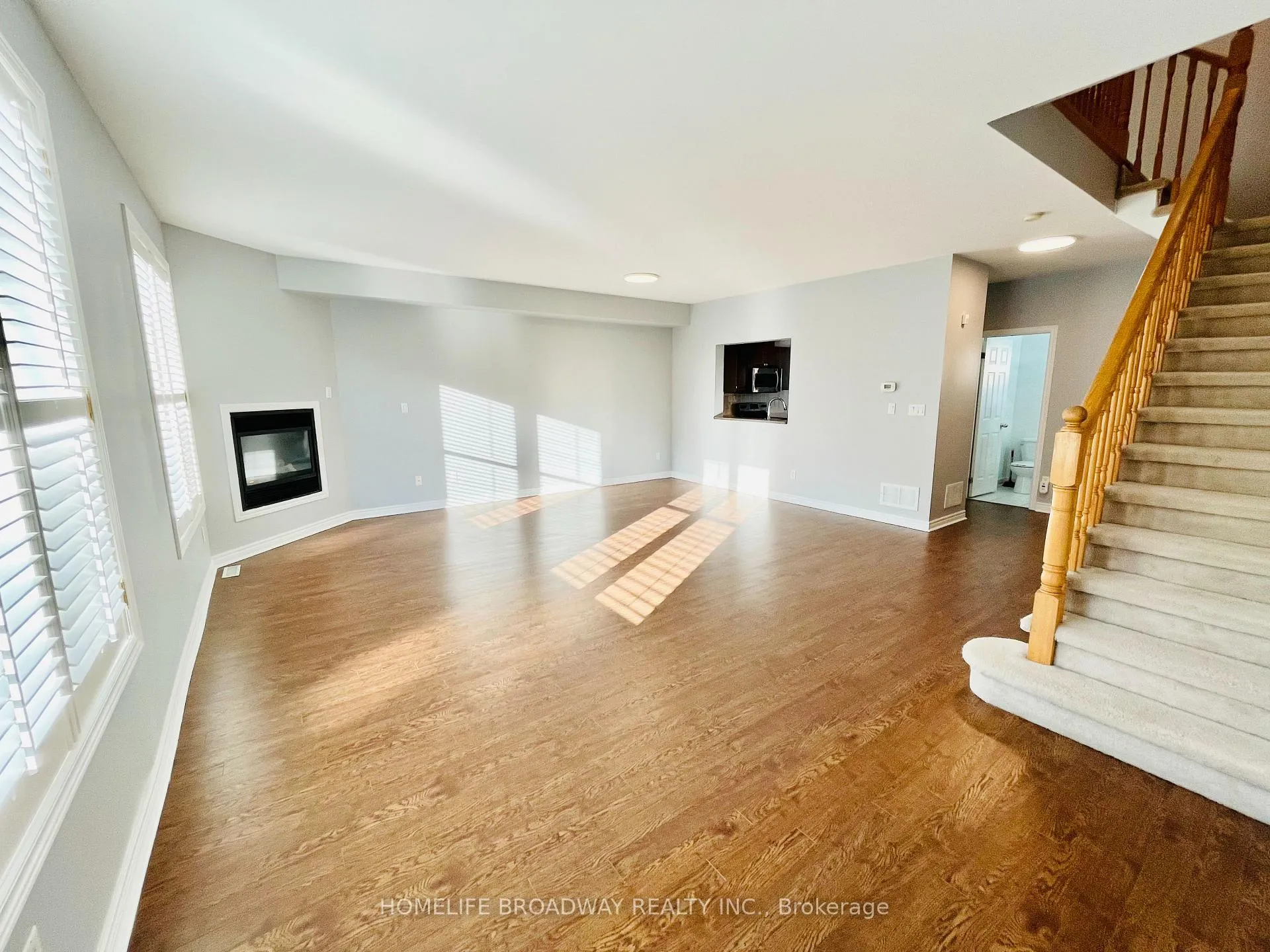 Photo 7 of 179 Leitchcroft Crescent, Markham, Commerce Valley — HOMEH