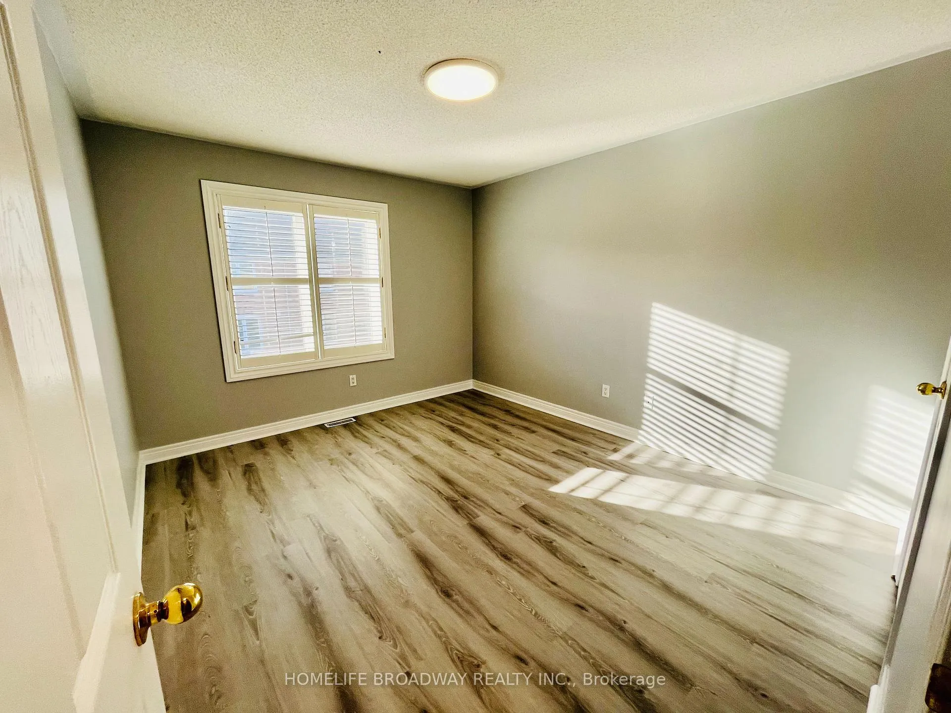 Photo 11 of 179 Leitchcroft Crescent, Markham, Commerce Valley — HOMEH