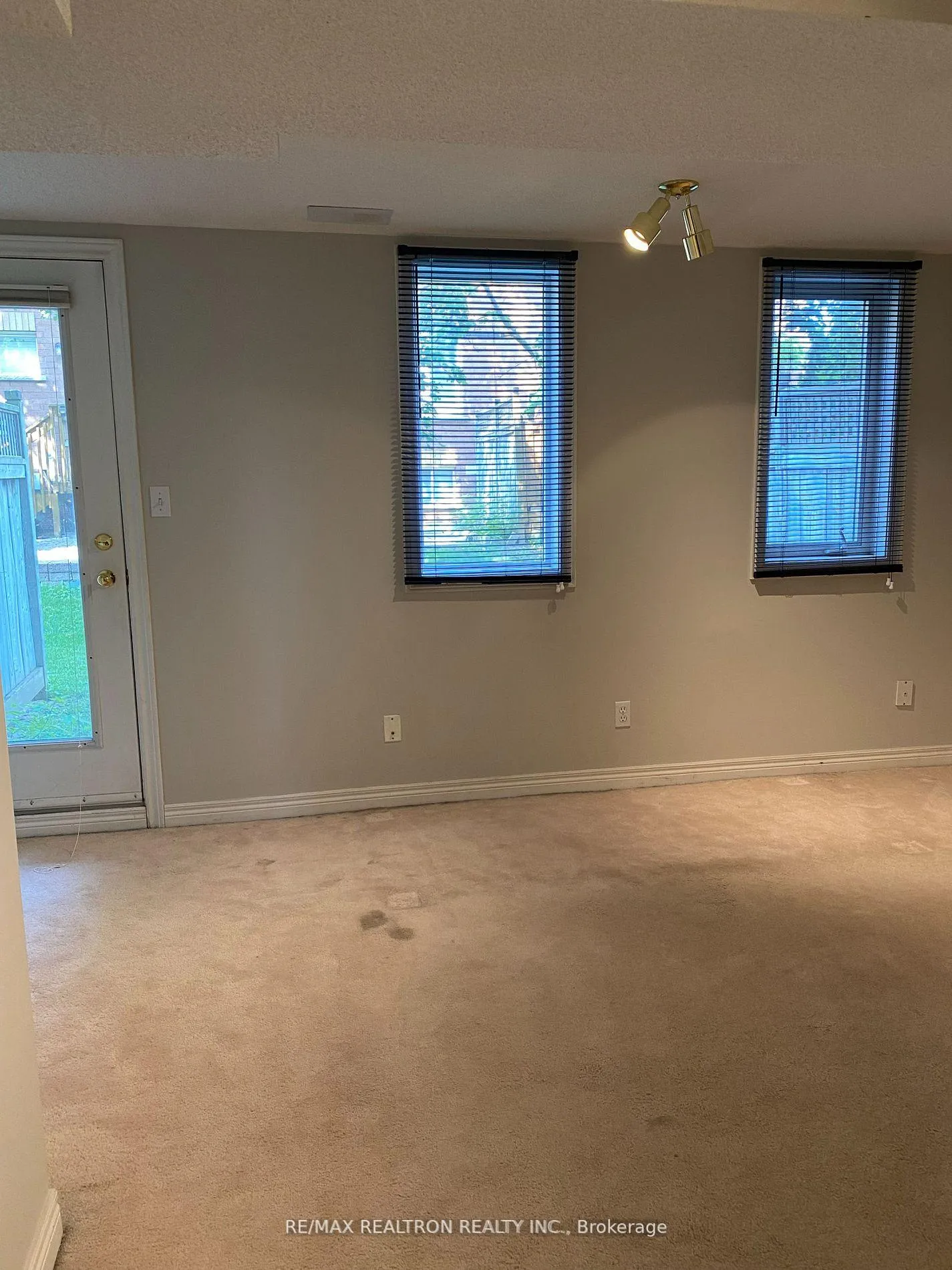 Photo 18 of 18 Asalin Way, Markham, Buttonville — HOMEH
