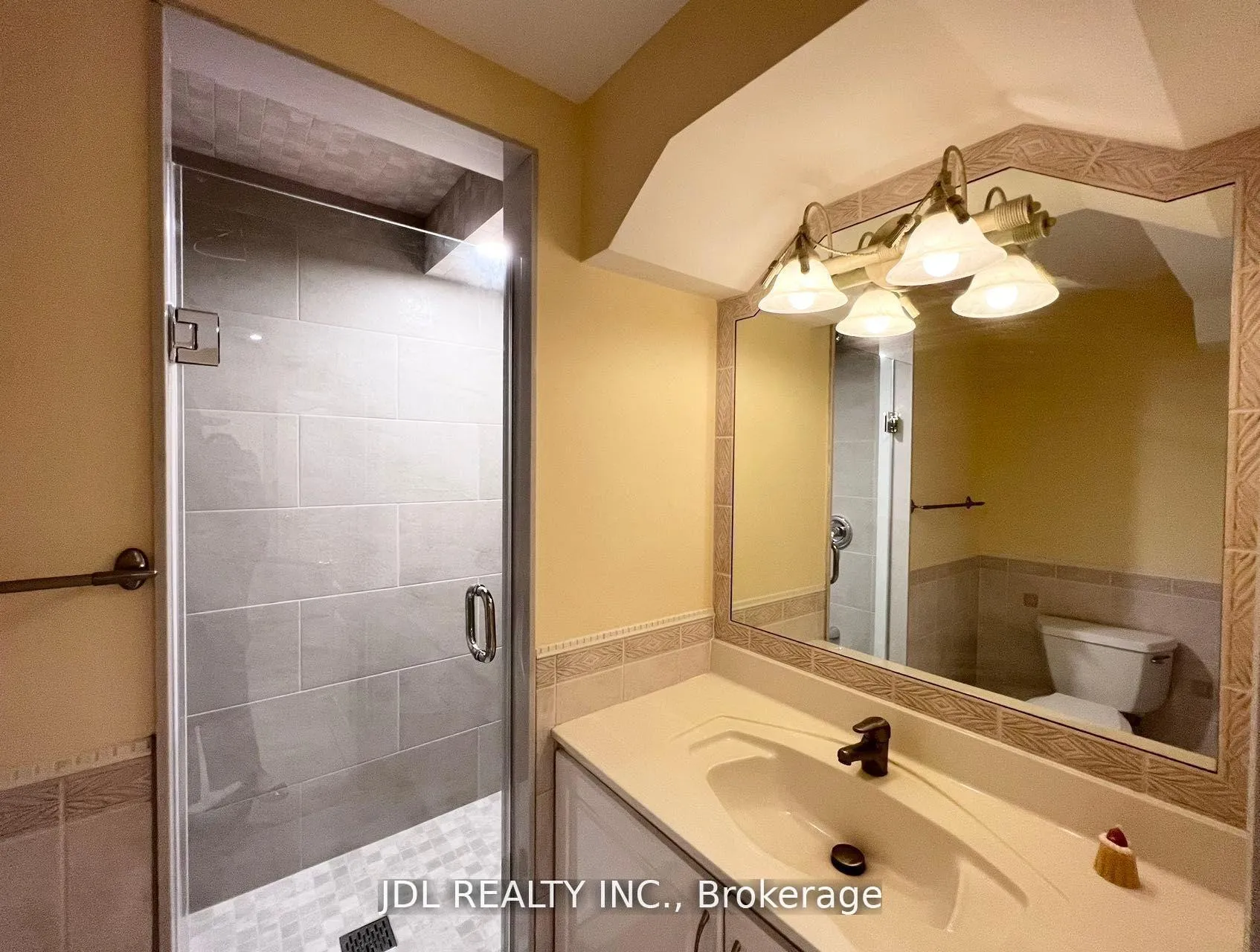 Photo 9 of 23 Toporowski Avenue, Richmond Hill, Rouge Woods — HOMEH
