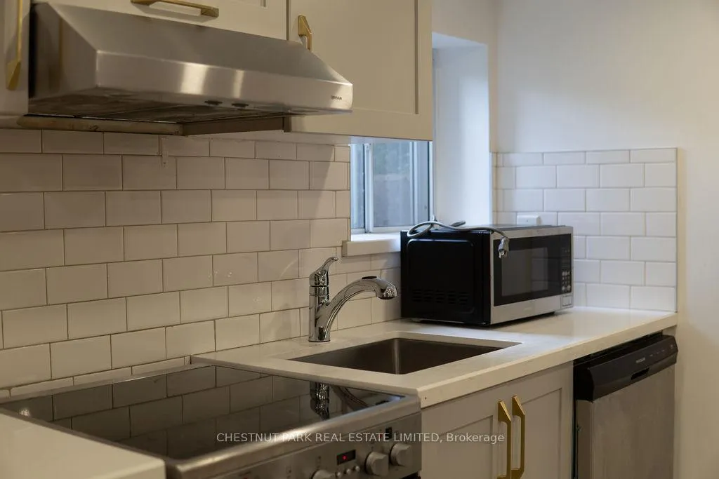 Photo 10 of Unit Lower, 1065 Pape Avenue, Toronto, East York — HOMEH