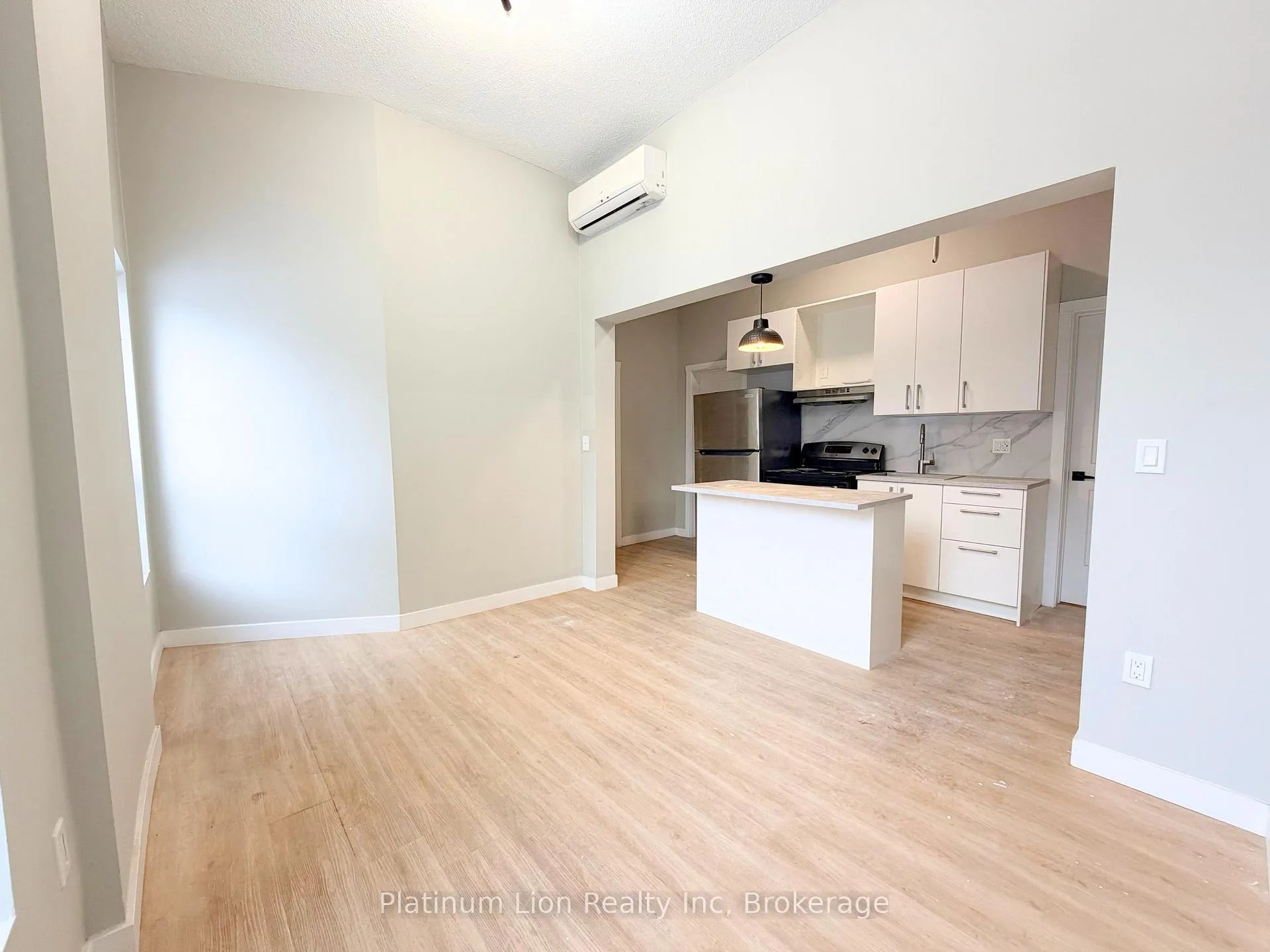 Photo 6 of Unit 4, 117 Park Street S, Hamilton, Durand — HOMEH