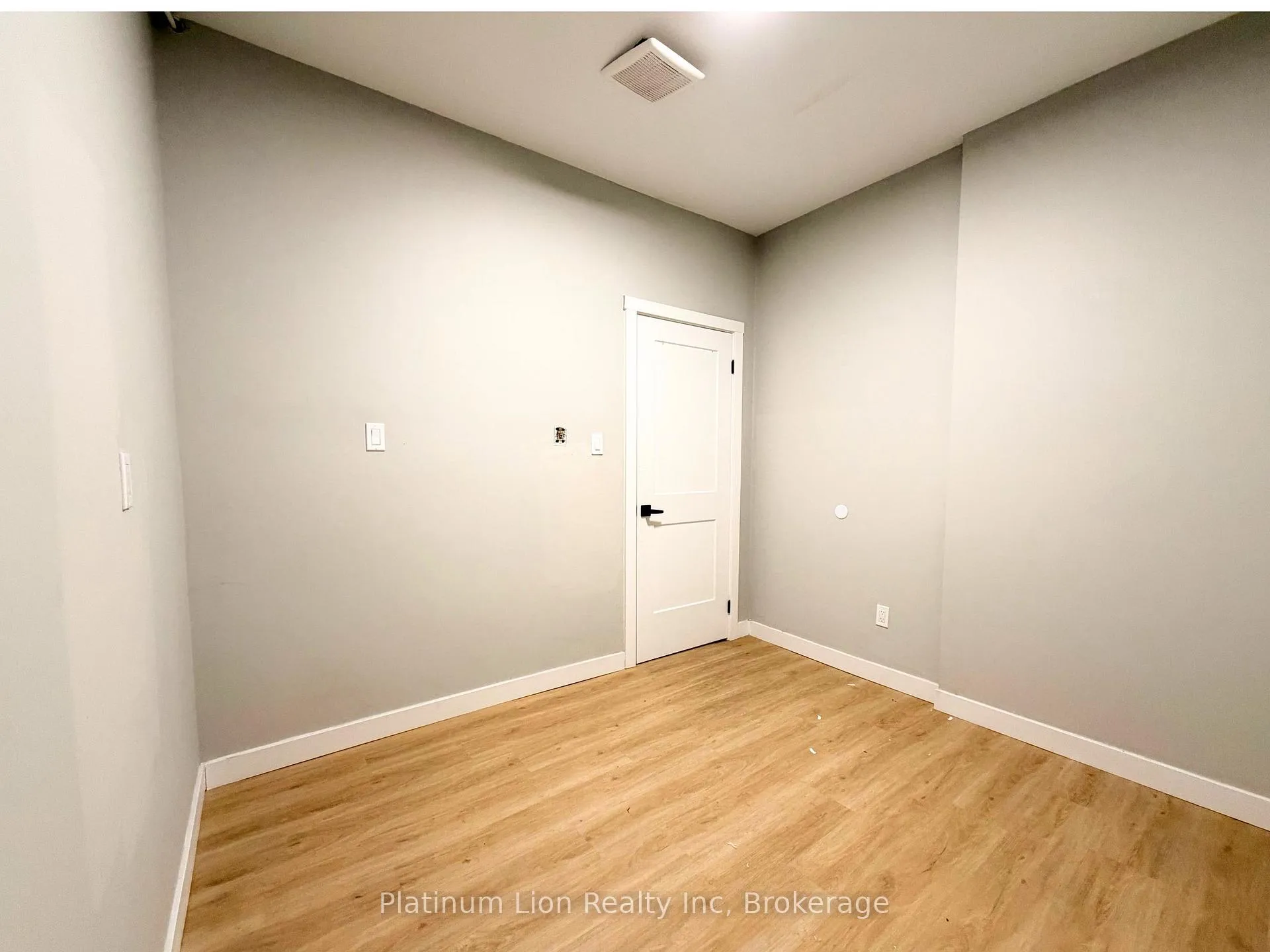 Photo 11 of Unit 4, 117 Park Street S, Hamilton, Durand — HOMEH