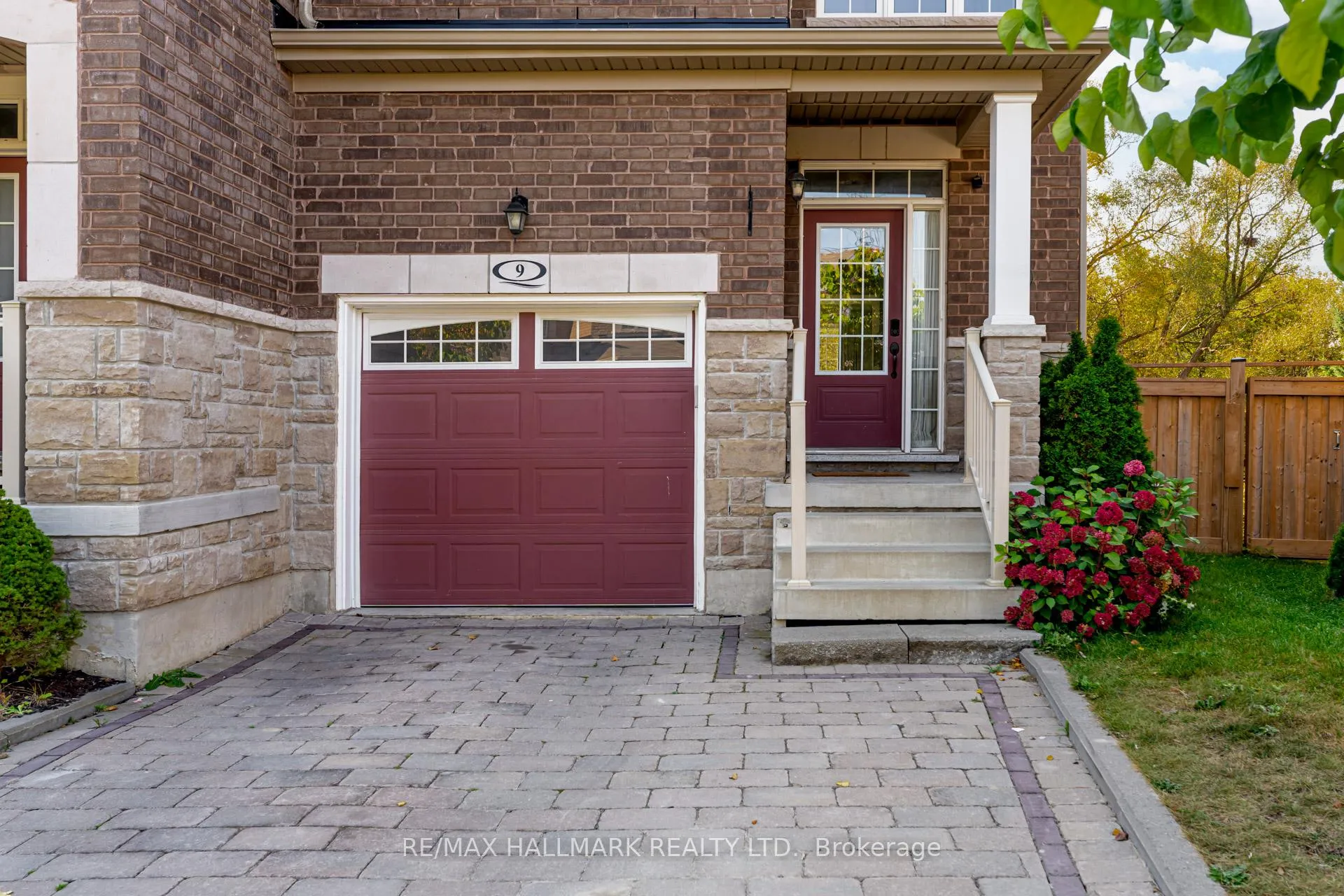 Photo 3 of 9 Keenlyside Lane, Ajax, Northwest Ajax — HOMEH