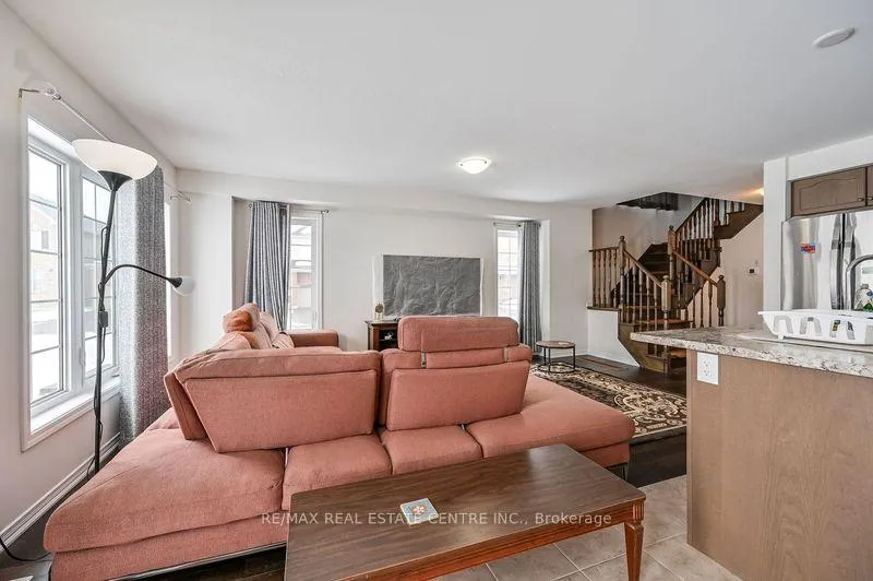 Photo 10 of 31 Armes Street, Hamilton, Binbrook — HOMEH