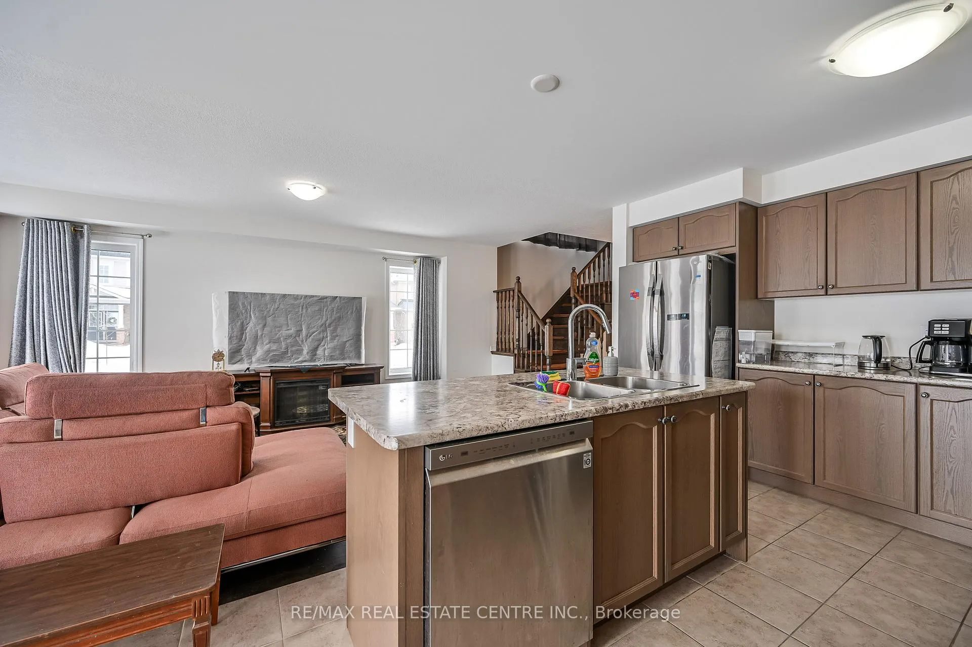 Photo 11 of 31 Armes Street, Hamilton, Binbrook — HOMEH