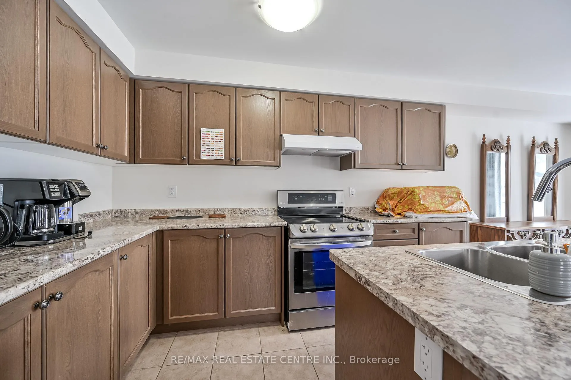 Photo 13 of 31 Armes Street, Hamilton, Binbrook — HOMEH