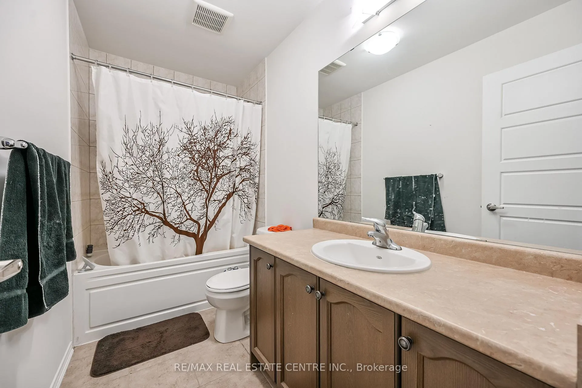 Photo 18 of 31 Armes Street, Hamilton, Binbrook — HOMEH