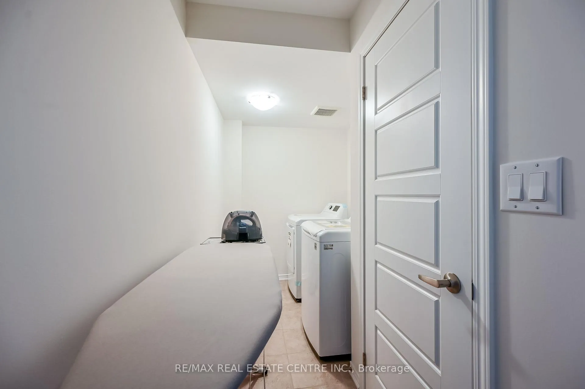 Photo 25 of 31 Armes Street, Hamilton, Binbrook — HOMEH