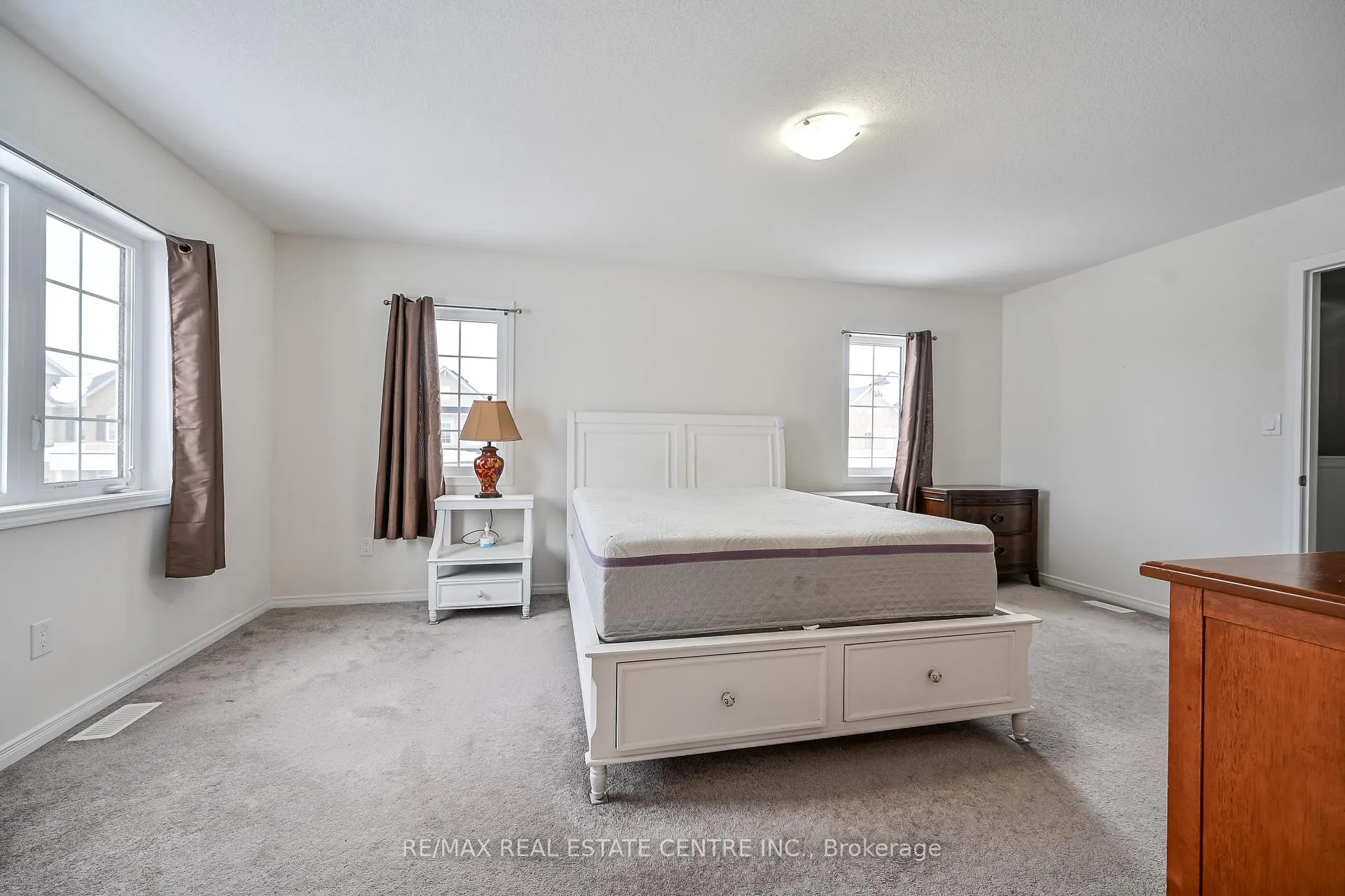 Photo 28 of 31 Armes Street, Hamilton, Binbrook — HOMEH