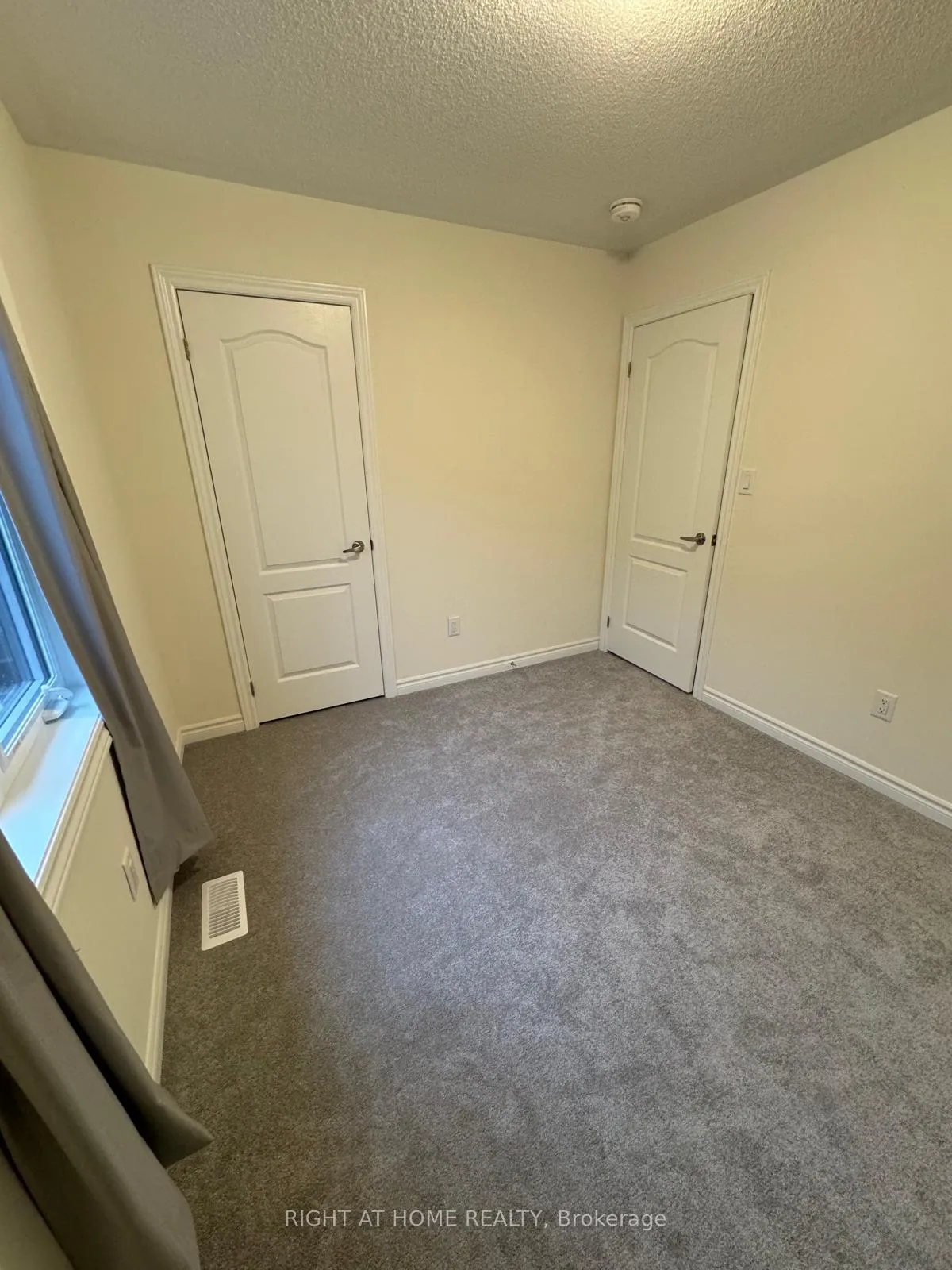 Photo 12 of 1143 Wilmington Avenue, Oshawa, Kedron — HOMEH