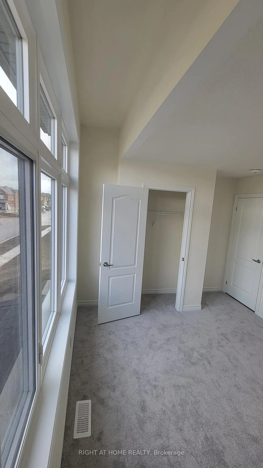 Photo 18 of 1143 Wilmington Avenue, Oshawa, Kedron — HOMEH