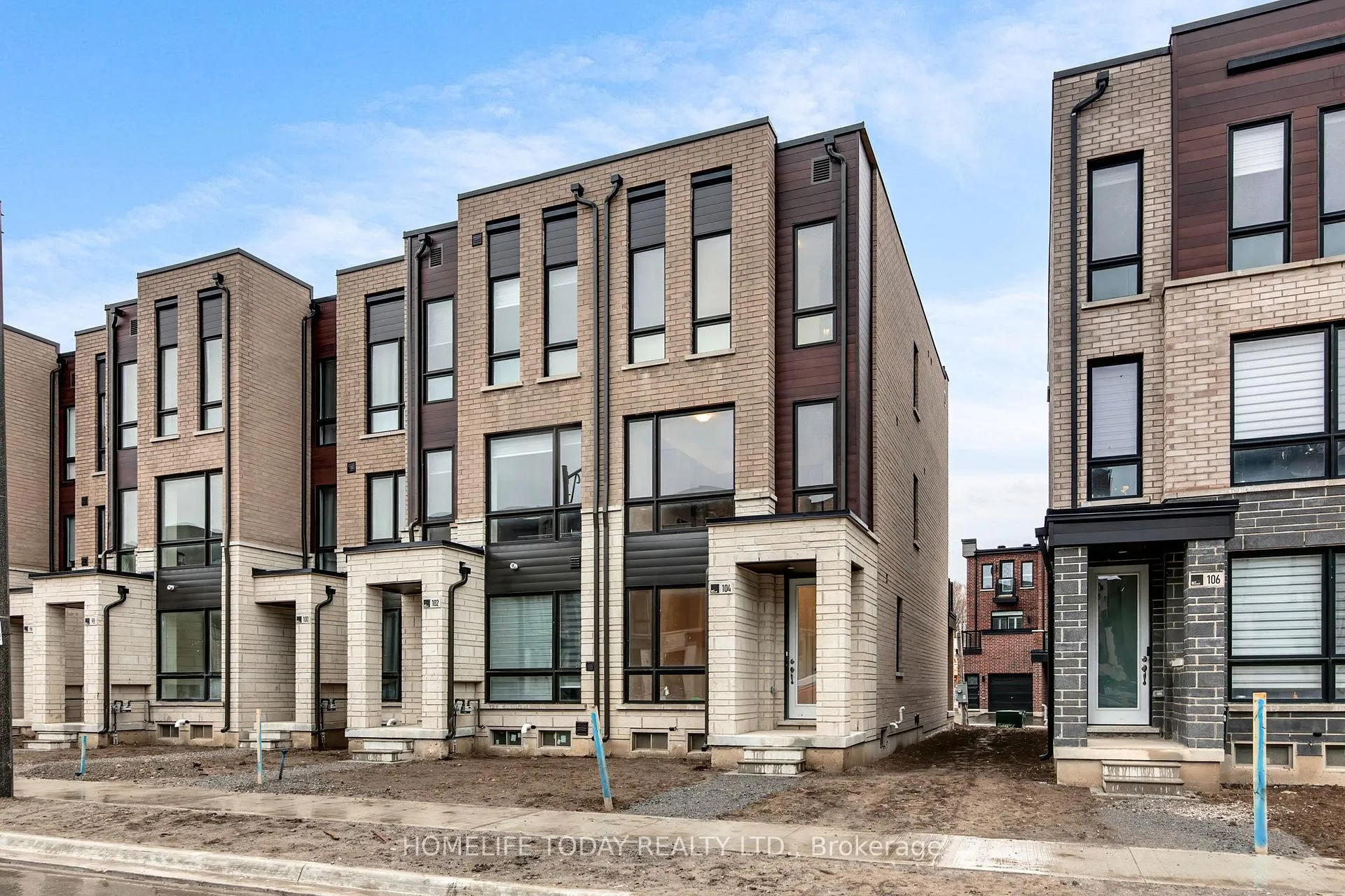 Photo 1 of 104 Stauffer Crescent, Markham, Cornell — HOMEH
