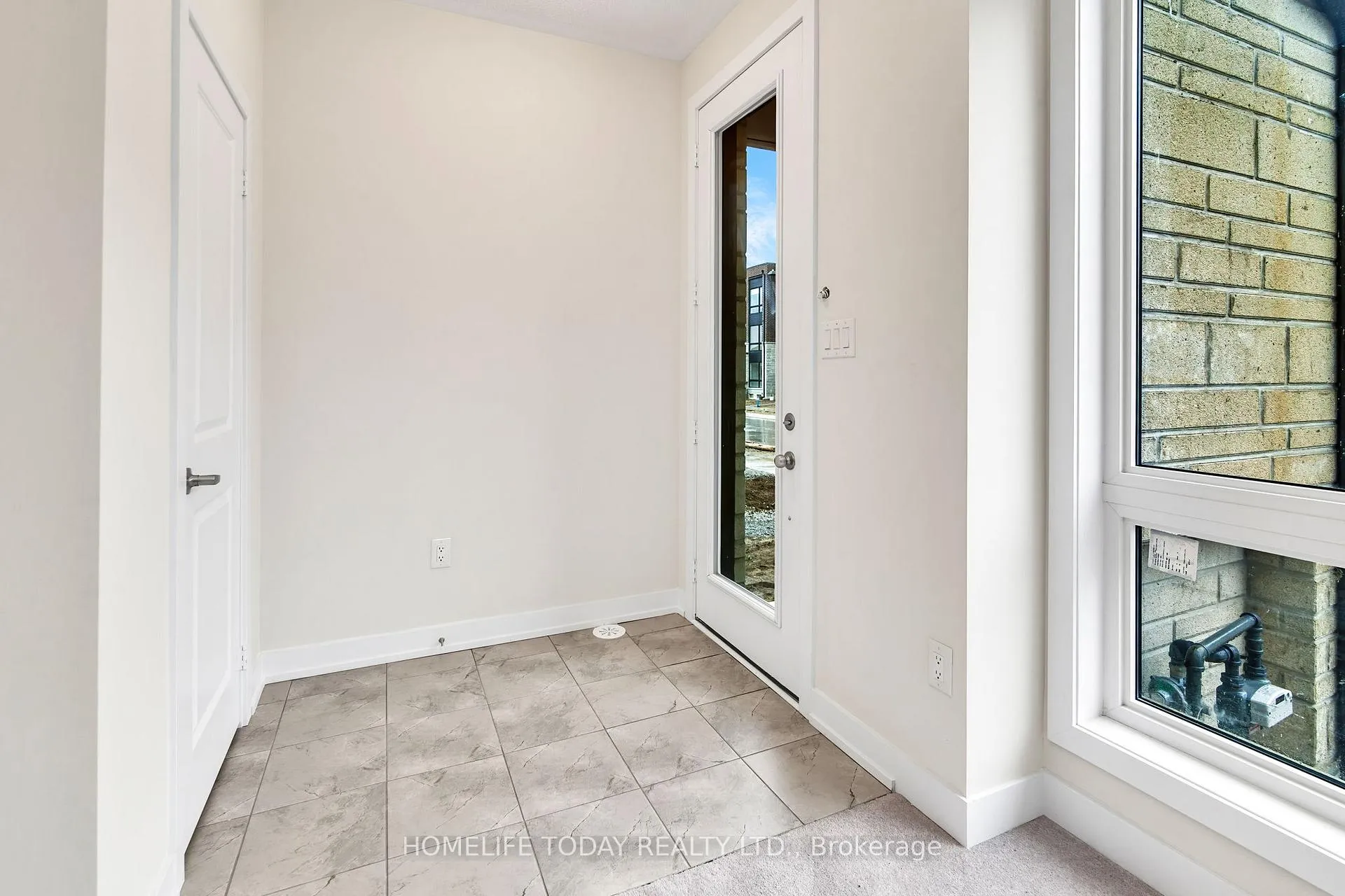 Photo 3 of 104 Stauffer Crescent, Markham, Cornell — HOMEH