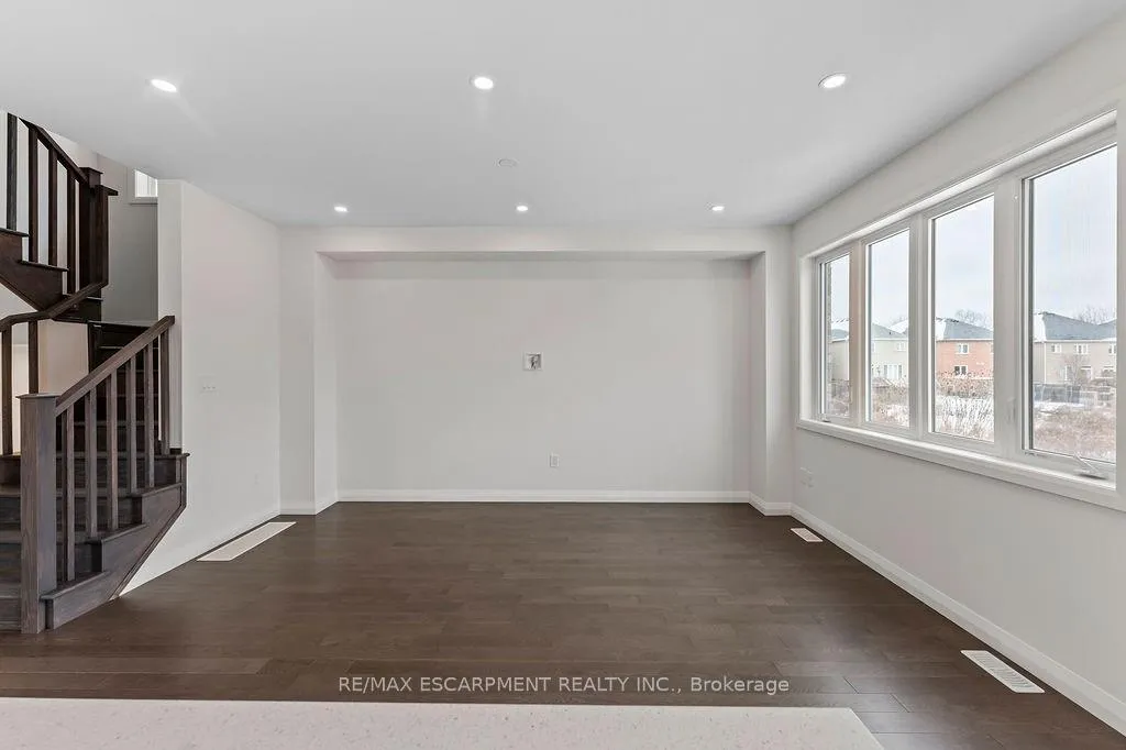 Photo 20 of 207 Alessio Drive, Hamilton, Sheldon — HOMEH