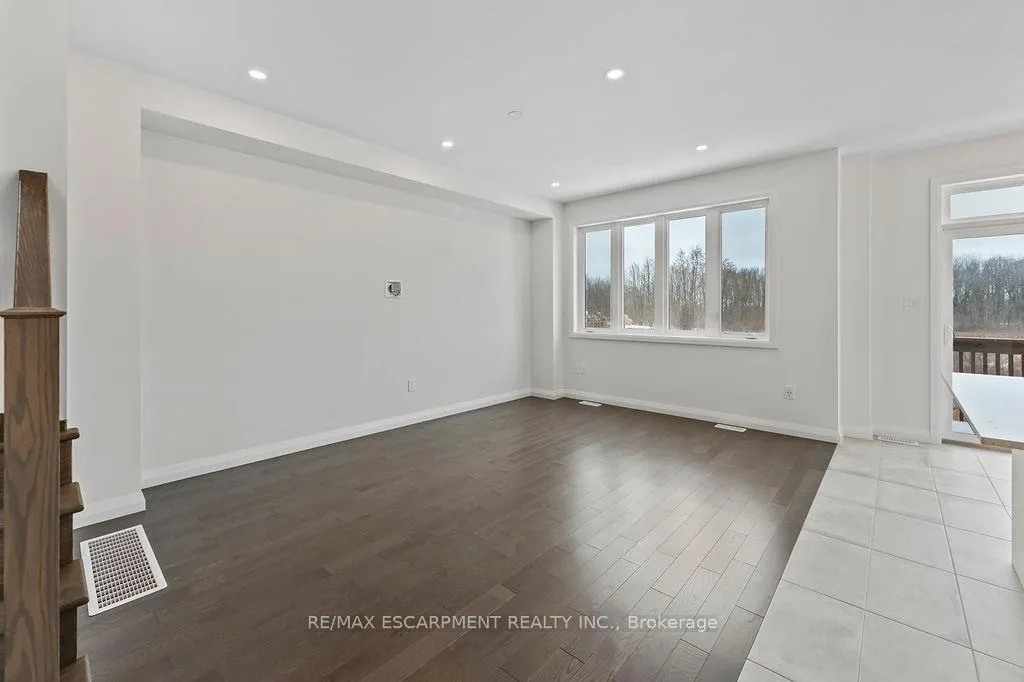 Photo 21 of 207 Alessio Drive, Hamilton, Sheldon — HOMEH