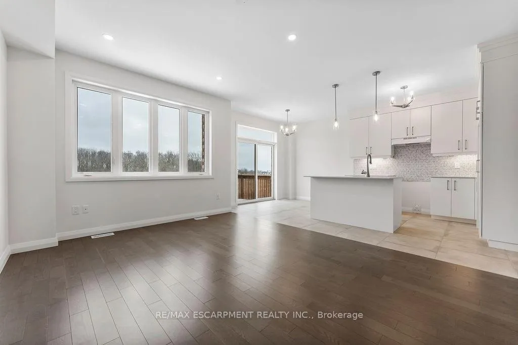 Photo 22 of 207 Alessio Drive, Hamilton, Sheldon — HOMEH