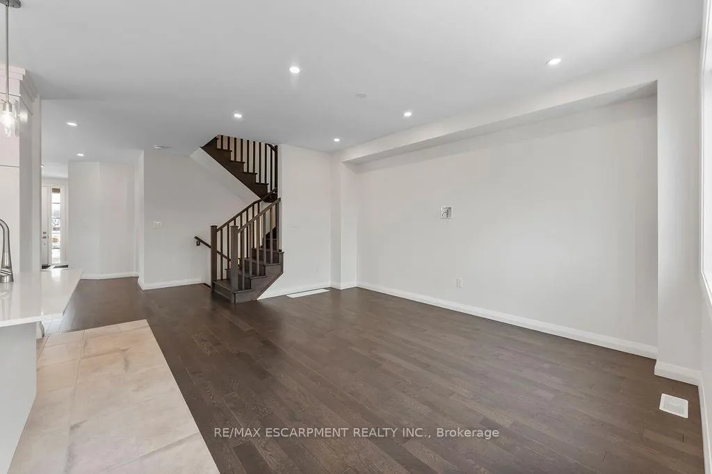Photo 24 of 207 Alessio Drive, Hamilton, Sheldon — HOMEH