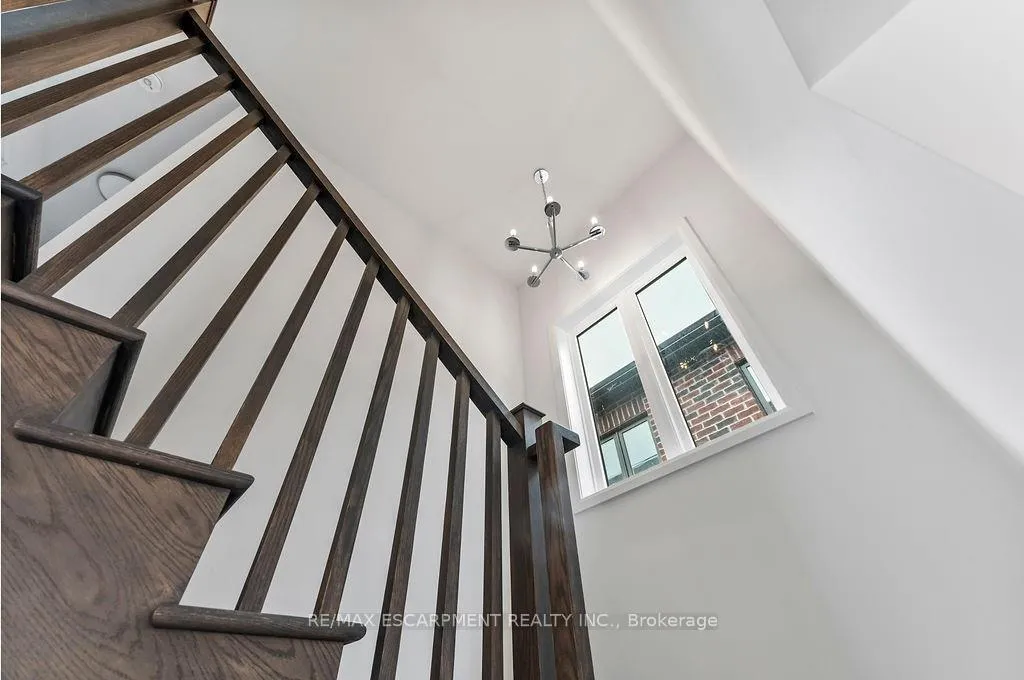 Photo 28 of 207 Alessio Drive, Hamilton, Sheldon — HOMEH