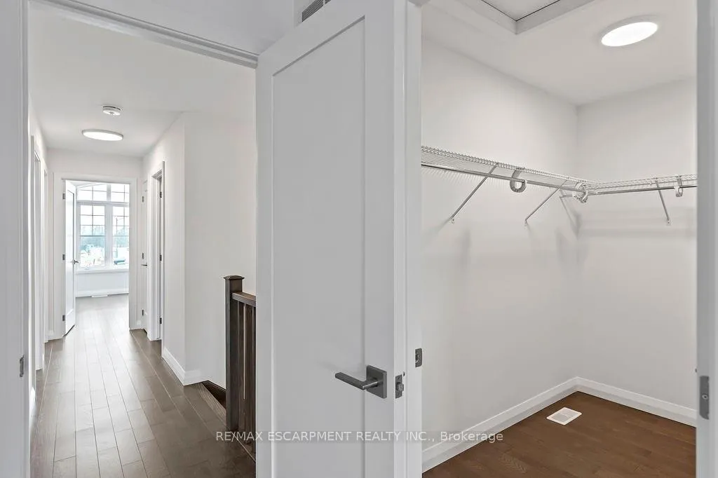 Photo 34 of 207 Alessio Drive, Hamilton, Sheldon — HOMEH