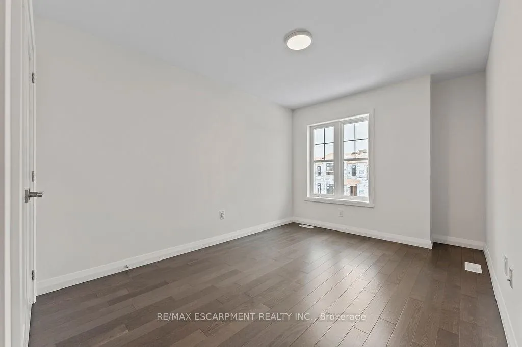 Photo 37 of 207 Alessio Drive, Hamilton, Sheldon — HOMEH