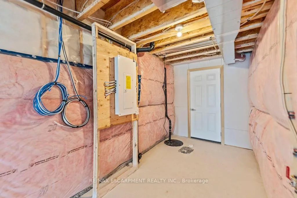 Photo 43 of 207 Alessio Drive, Hamilton, Sheldon — HOMEH