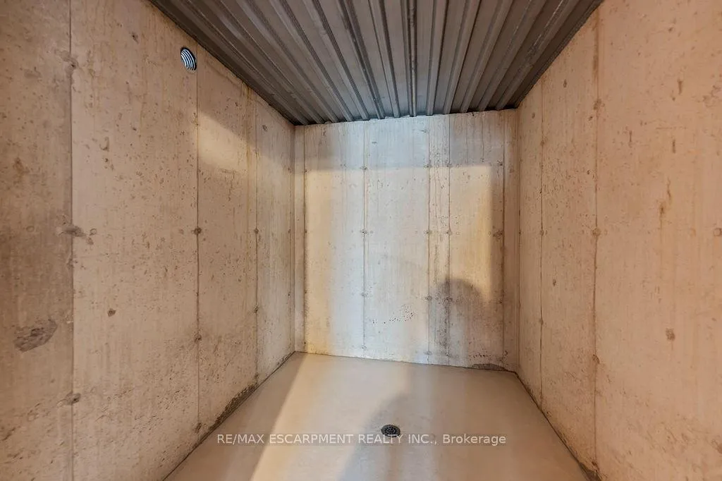 Photo 44 of 207 Alessio Drive, Hamilton, Sheldon — HOMEH