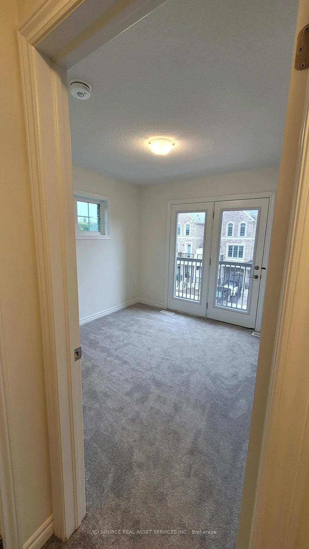 Photo 9 of 31 Thomas Frisby Jr Crescent, Markham, Victoria Square — HOMEH