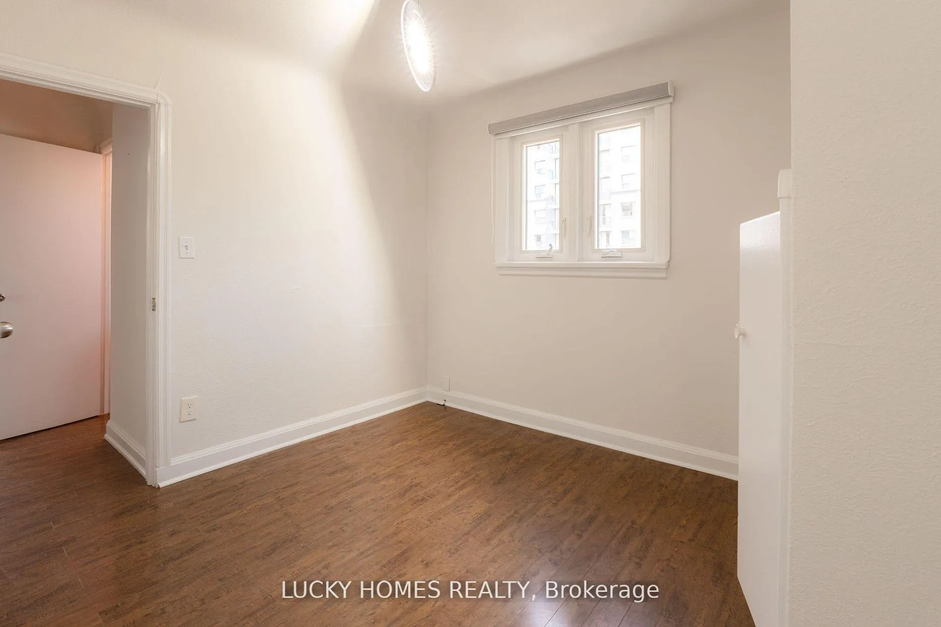 Photo 14 of Unit 2nd Floor, 157 Centre Street S, Oshawa, Central — HOMEH