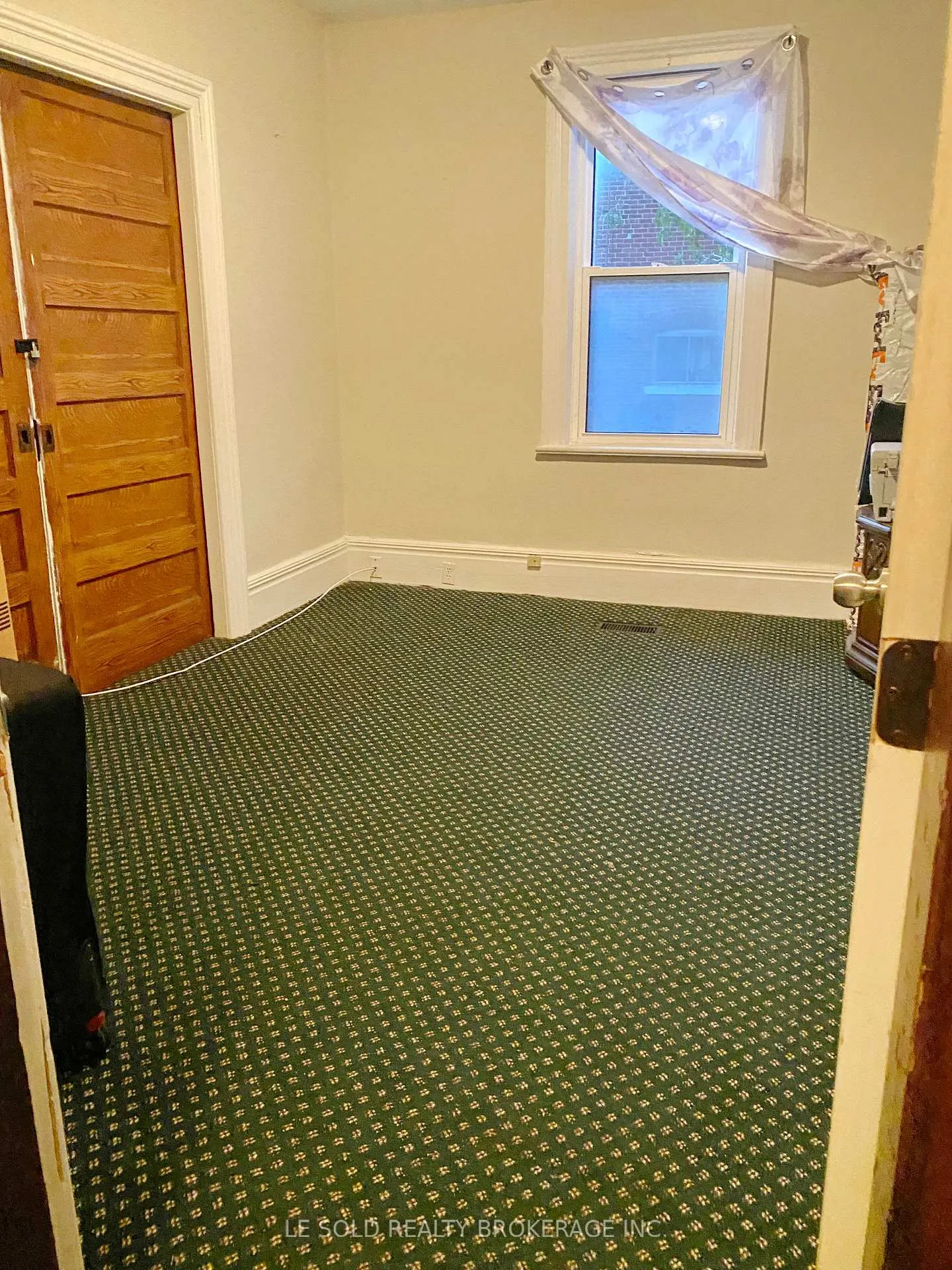Photo 12 of 438 Osborne Street, Brock, Beaverton — HOMEH