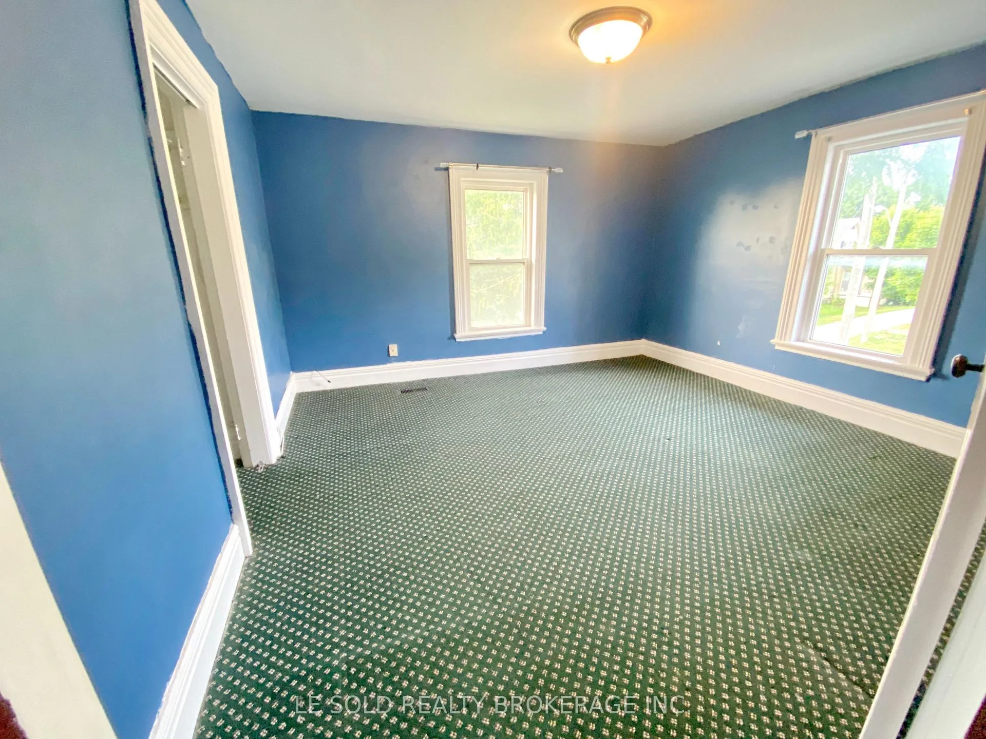 Photo 14 of 438 Osborne Street, Brock, Beaverton — HOMEH