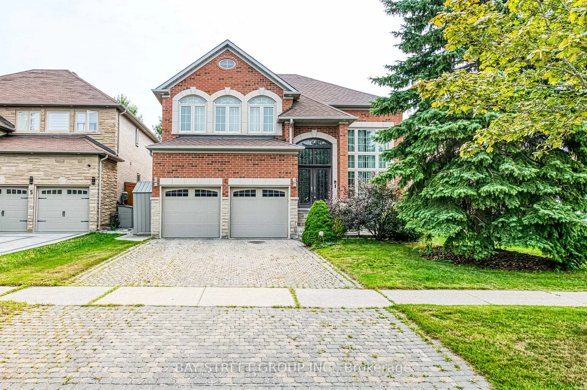 Photo 1 of 3 Edenbrook Crescent, Richmond Hill, Bayview Hill — HOMEH