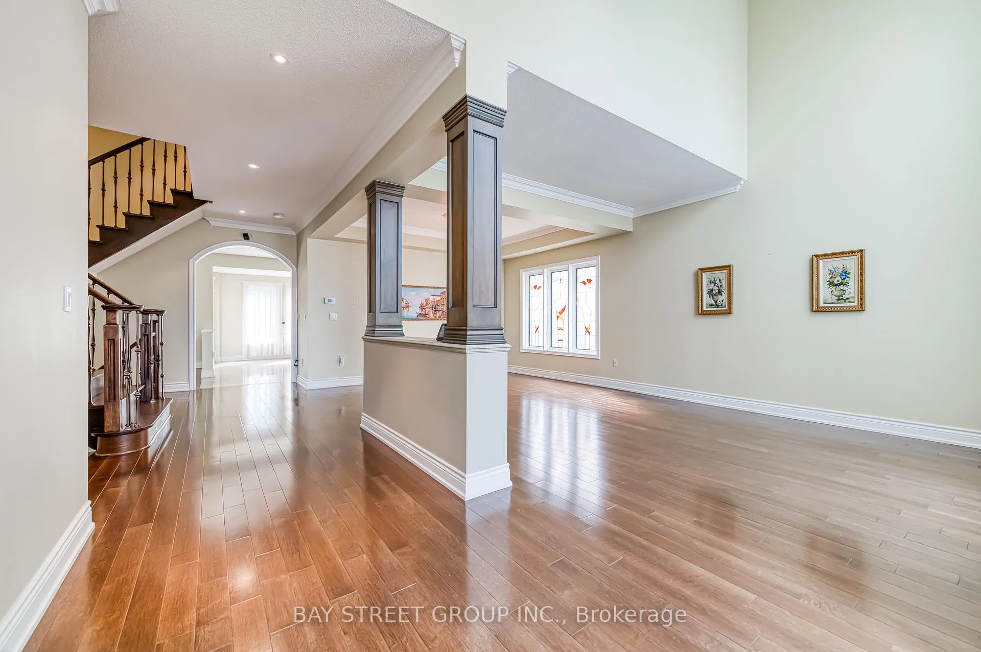 Photo 3 of 3 Edenbrook Crescent, Richmond Hill, Bayview Hill — HOMEH