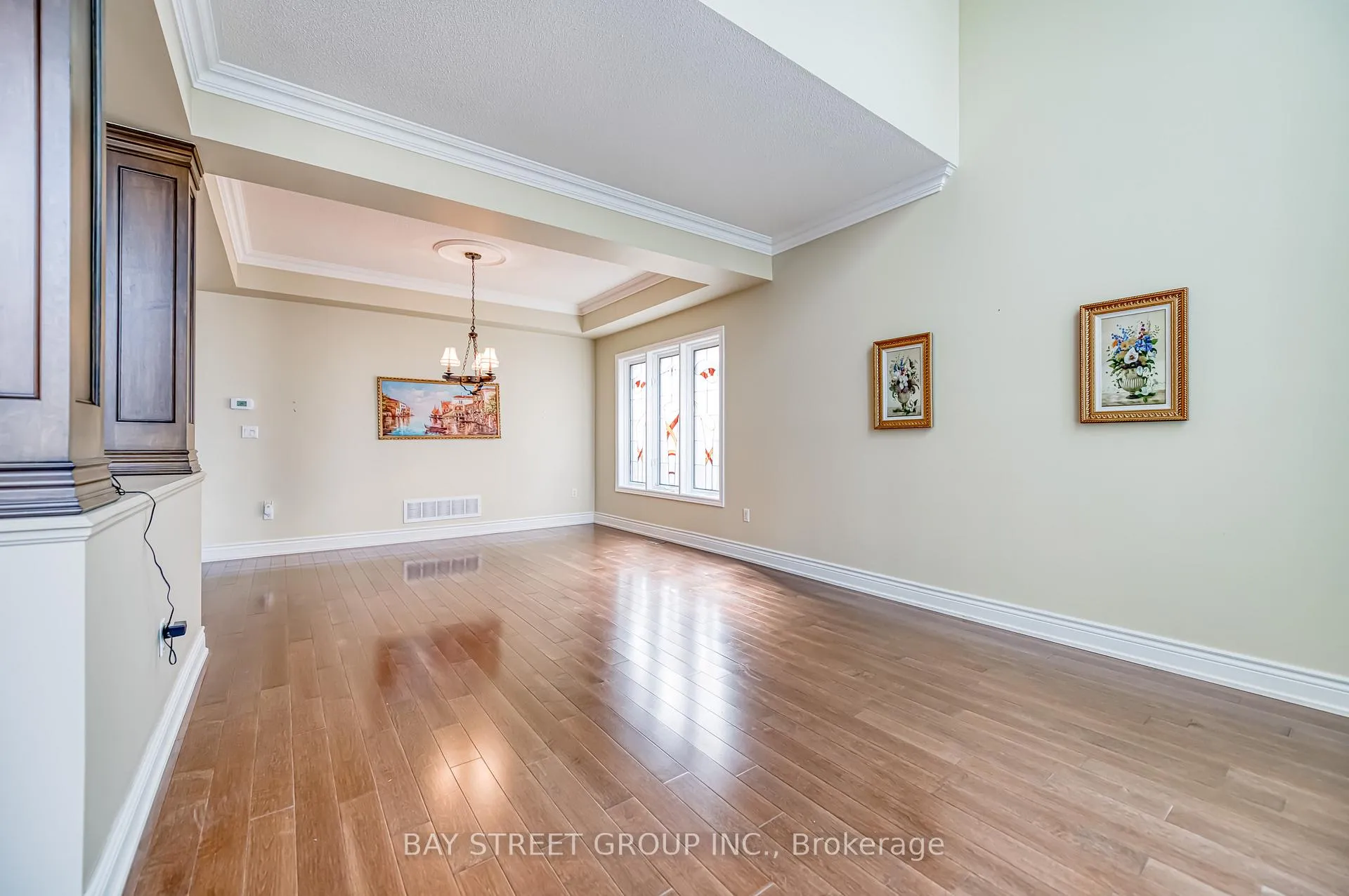 Photo 4 of 3 Edenbrook Crescent, Richmond Hill, Bayview Hill — HOMEH