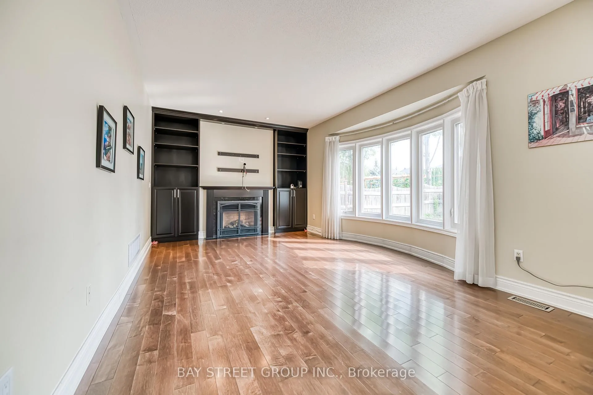 Photo 12 of 3 Edenbrook Crescent, Richmond Hill, Bayview Hill — HOMEH