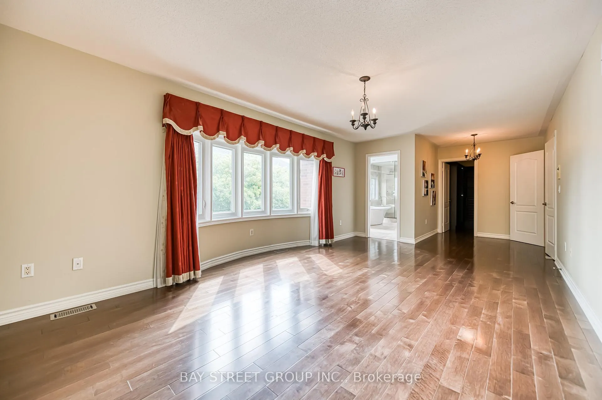 Photo 25 of 3 Edenbrook Crescent, Richmond Hill, Bayview Hill — HOMEH