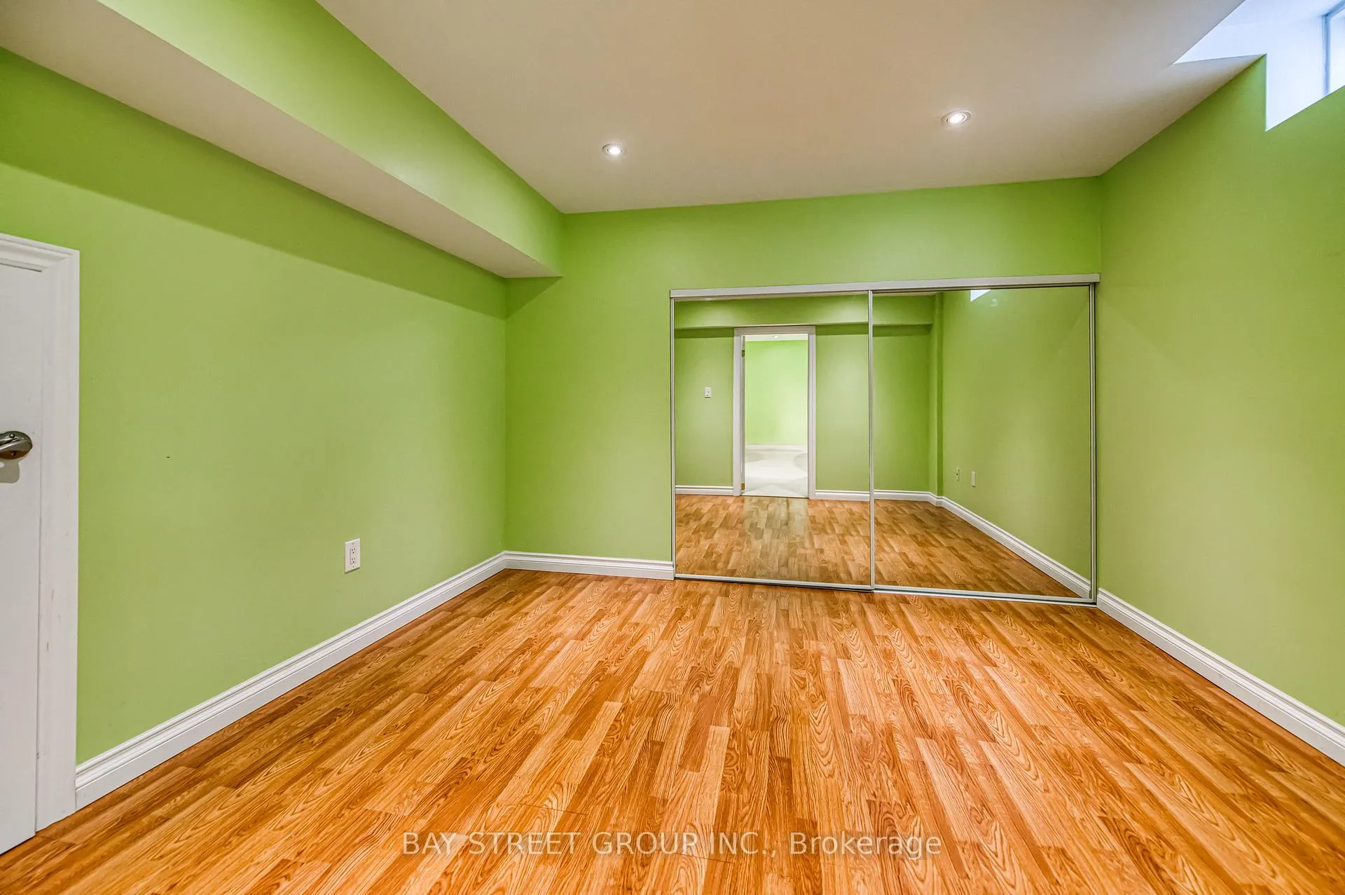 Photo 39 of 3 Edenbrook Crescent, Richmond Hill, Bayview Hill — HOMEH